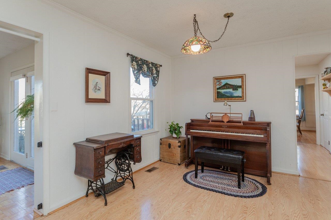 25 EMERY ST, HARRISONBURG, Virginia 22801, 3 Bedrooms Bedrooms, ,2 BathroomsBathrooms,Residential,25 EMERY ST,676096 MLS # 676096