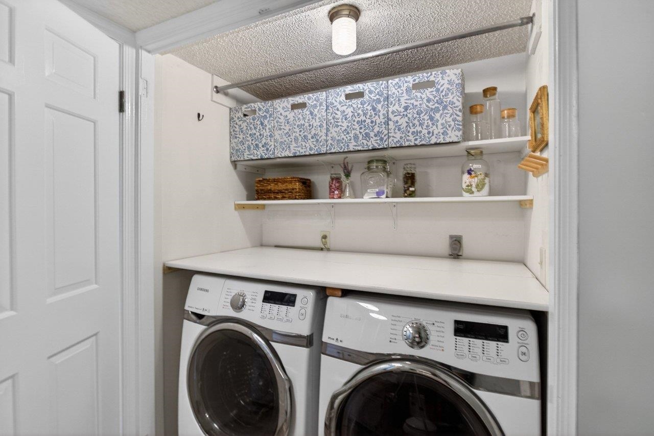 25 EMERY ST, HARRISONBURG, Virginia 22801, 3 Bedrooms Bedrooms, ,2 BathroomsBathrooms,Residential,25 EMERY ST,676096 MLS # 676096