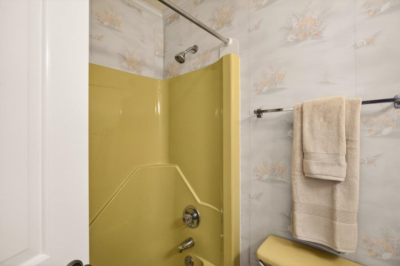 25 EMERY ST, HARRISONBURG, Virginia 22801, 3 Bedrooms Bedrooms, ,2 BathroomsBathrooms,Residential,25 EMERY ST,676096 MLS # 676096