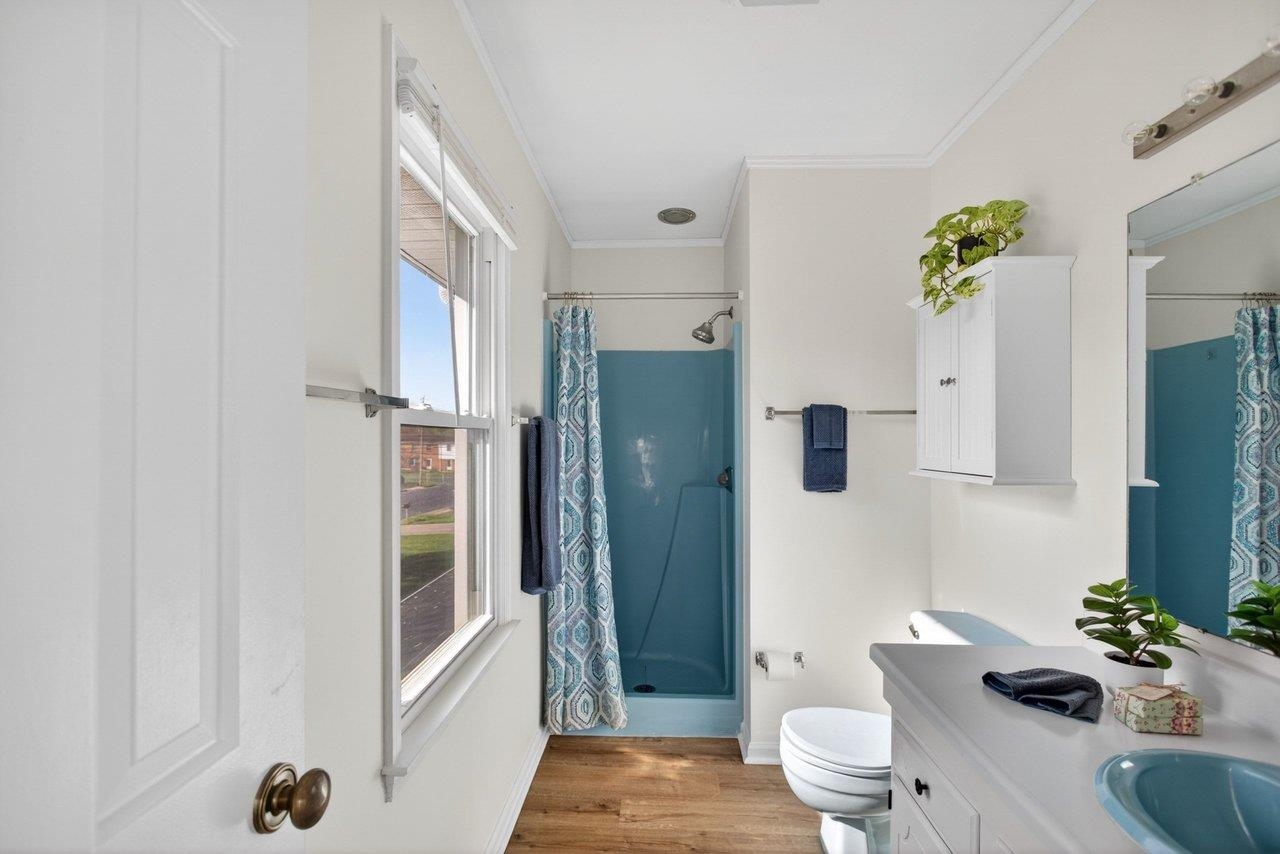 25 EMERY ST, HARRISONBURG, Virginia 22801, 3 Bedrooms Bedrooms, ,2 BathroomsBathrooms,Residential,25 EMERY ST,676096 MLS # 676096