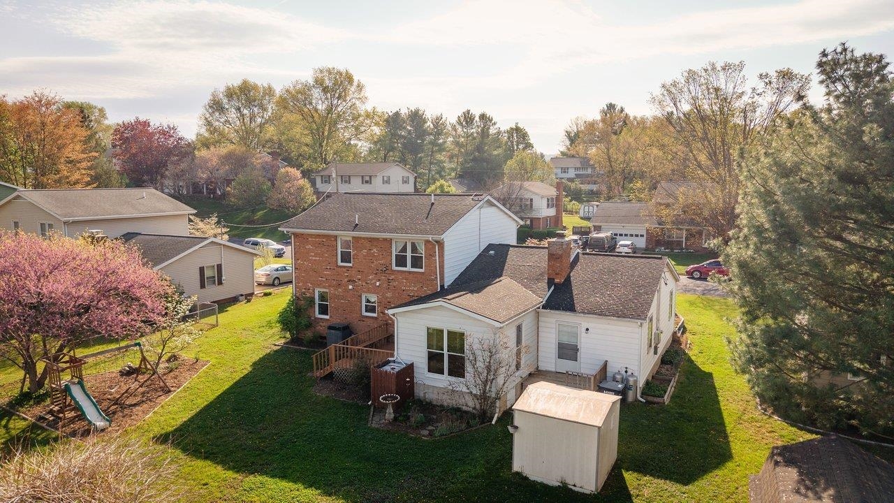 25 EMERY ST, HARRISONBURG, Virginia 22801, 3 Bedrooms Bedrooms, ,2 BathroomsBathrooms,Residential,25 EMERY ST,676096 MLS # 676096