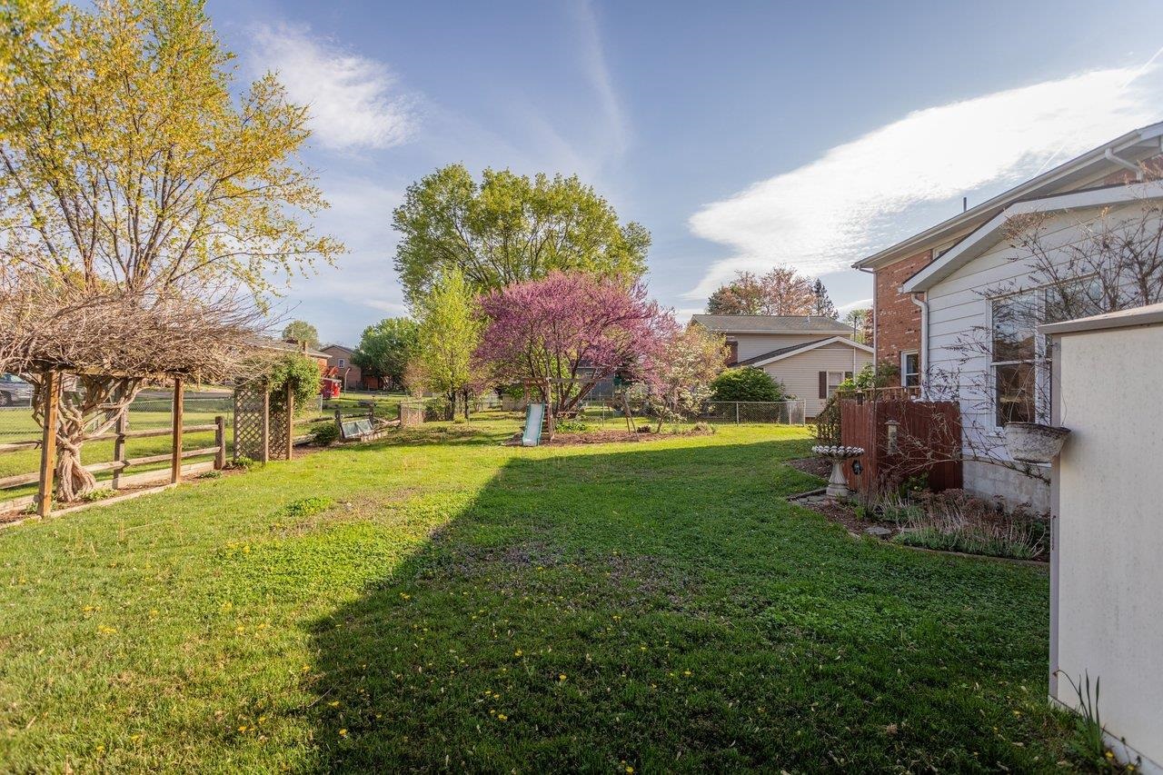 25 EMERY ST, HARRISONBURG, Virginia 22801, 3 Bedrooms Bedrooms, ,2 BathroomsBathrooms,Residential,25 EMERY ST,676096 MLS # 676096