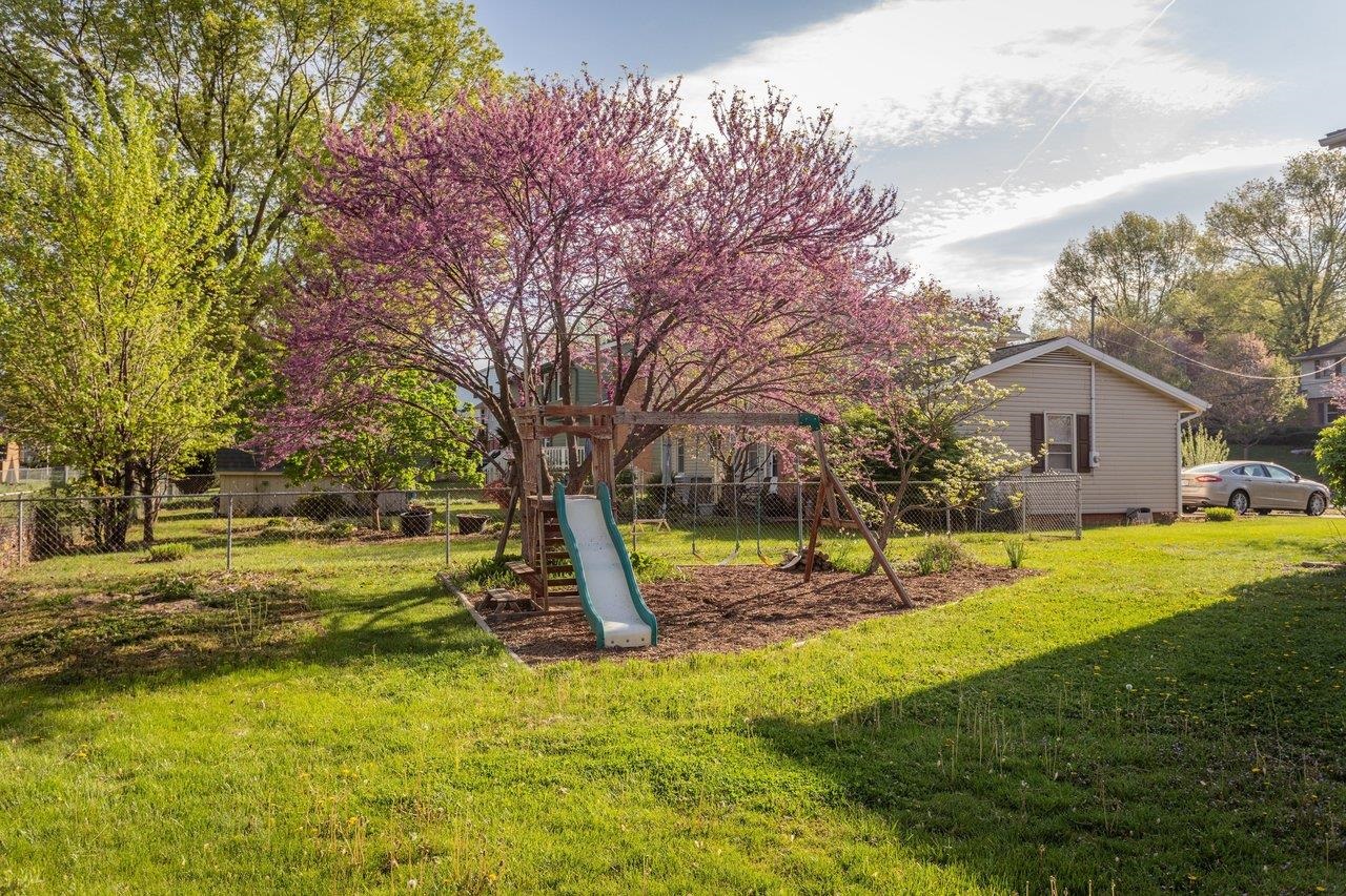 25 EMERY ST, HARRISONBURG, Virginia 22801, 3 Bedrooms Bedrooms, ,2 BathroomsBathrooms,Residential,25 EMERY ST,676096 MLS # 676096