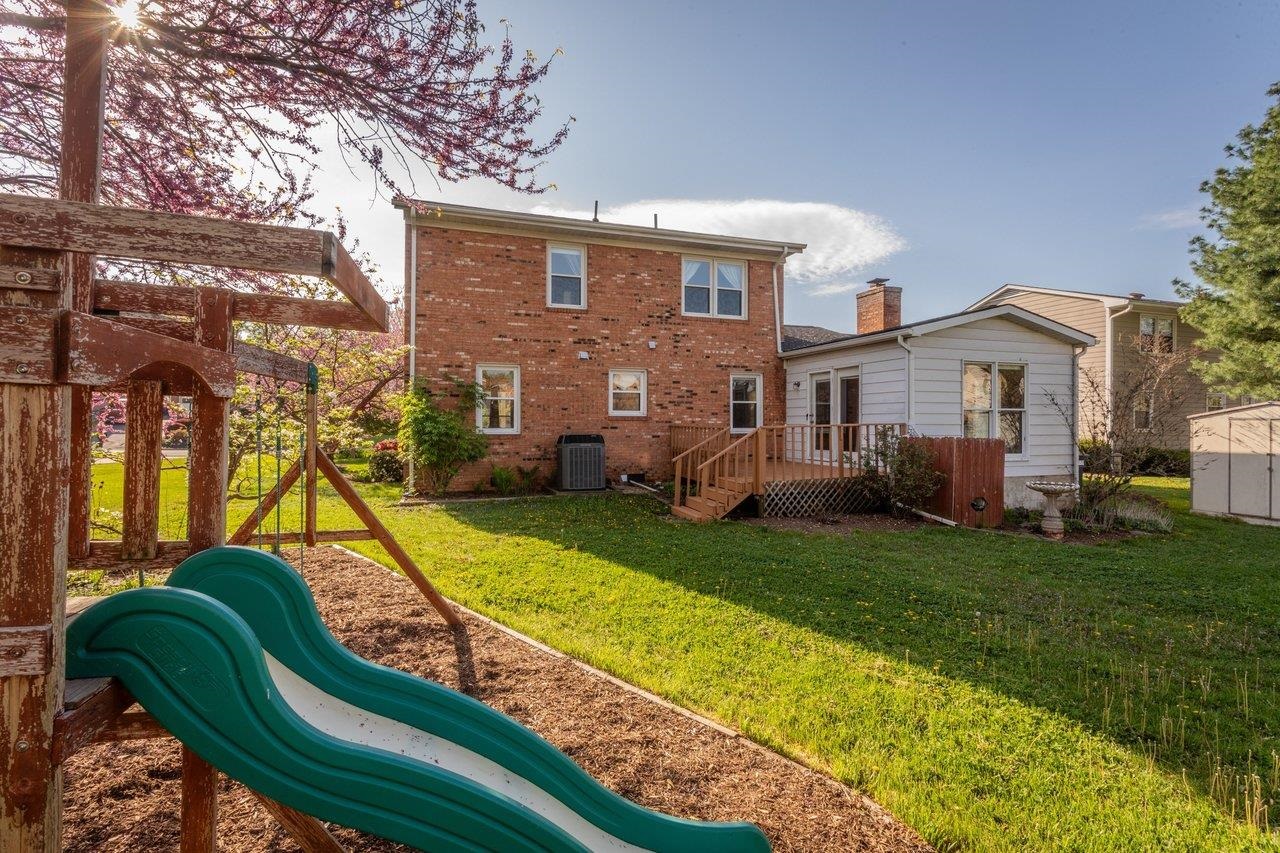 25 EMERY ST, HARRISONBURG, Virginia 22801, 3 Bedrooms Bedrooms, ,2 BathroomsBathrooms,Residential,25 EMERY ST,676096 MLS # 676096