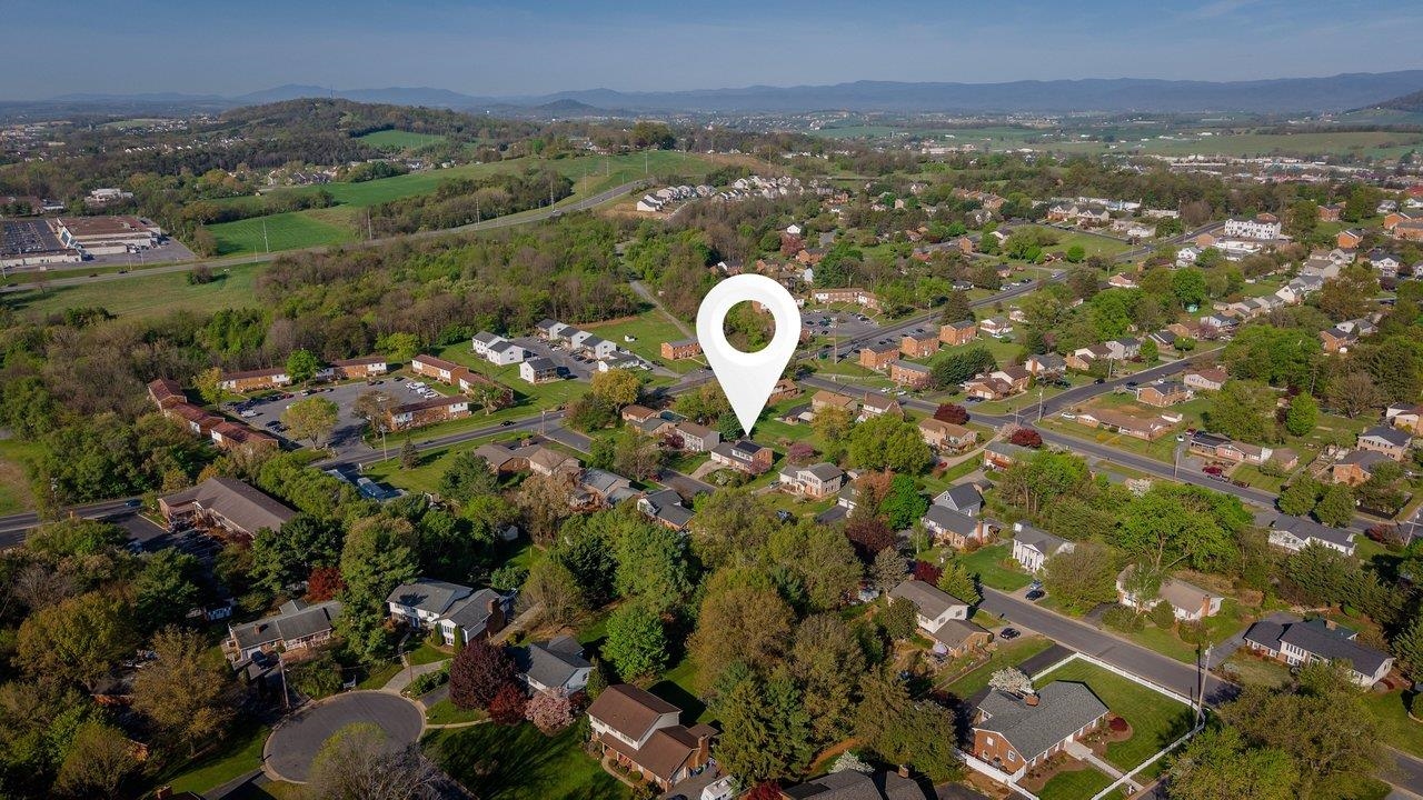 25 EMERY ST, HARRISONBURG, Virginia 22801, 3 Bedrooms Bedrooms, ,2 BathroomsBathrooms,Residential,25 EMERY ST,676096 MLS # 676096