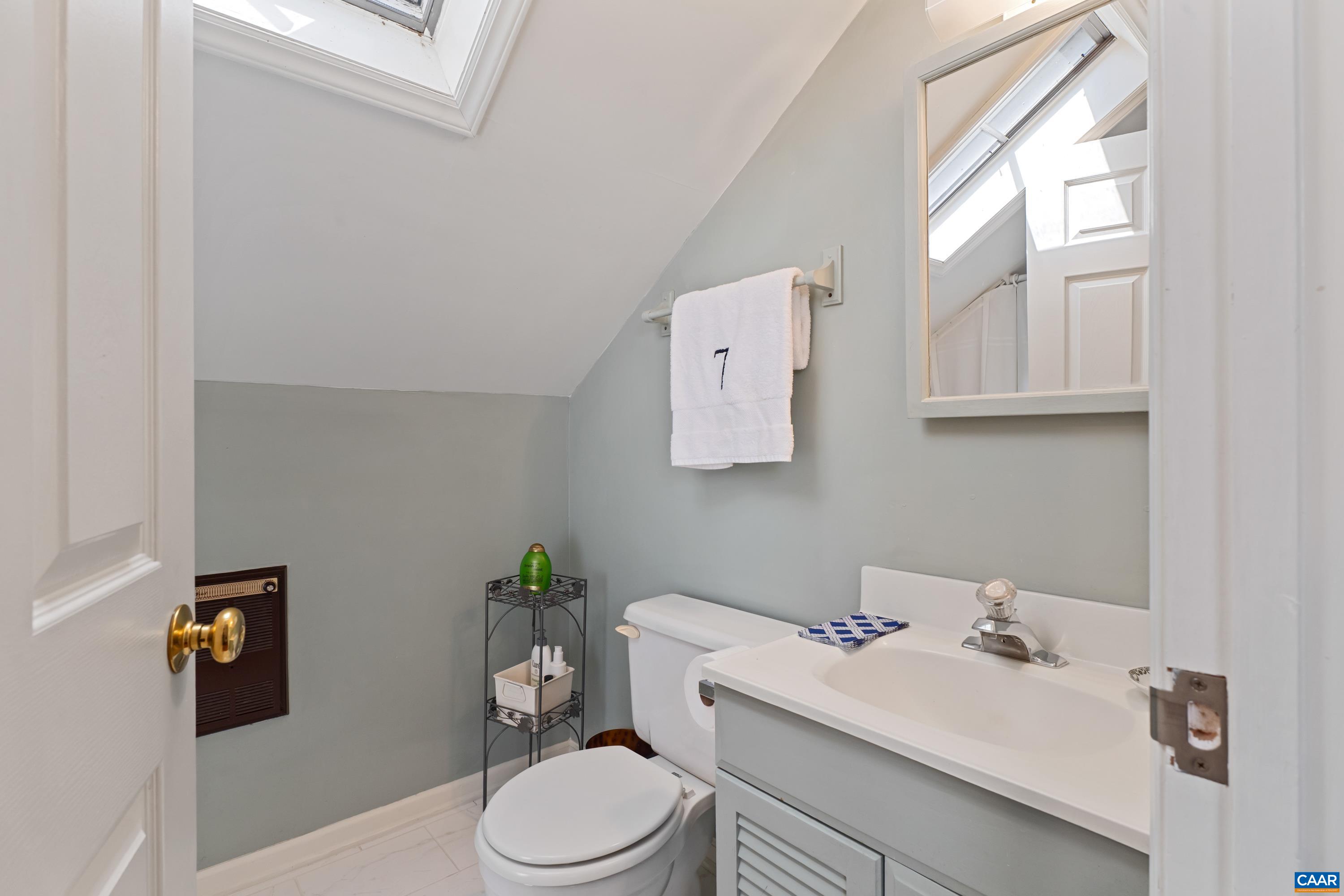 5614 HOT SPRINGS RD, HOT SPRINGS, Virginia 24445, 6 Bedrooms Bedrooms, ,4 BathroomsBathrooms,Residential,Quarrytop Farm,5614 HOT SPRINGS RD,676133 MLS # 676133