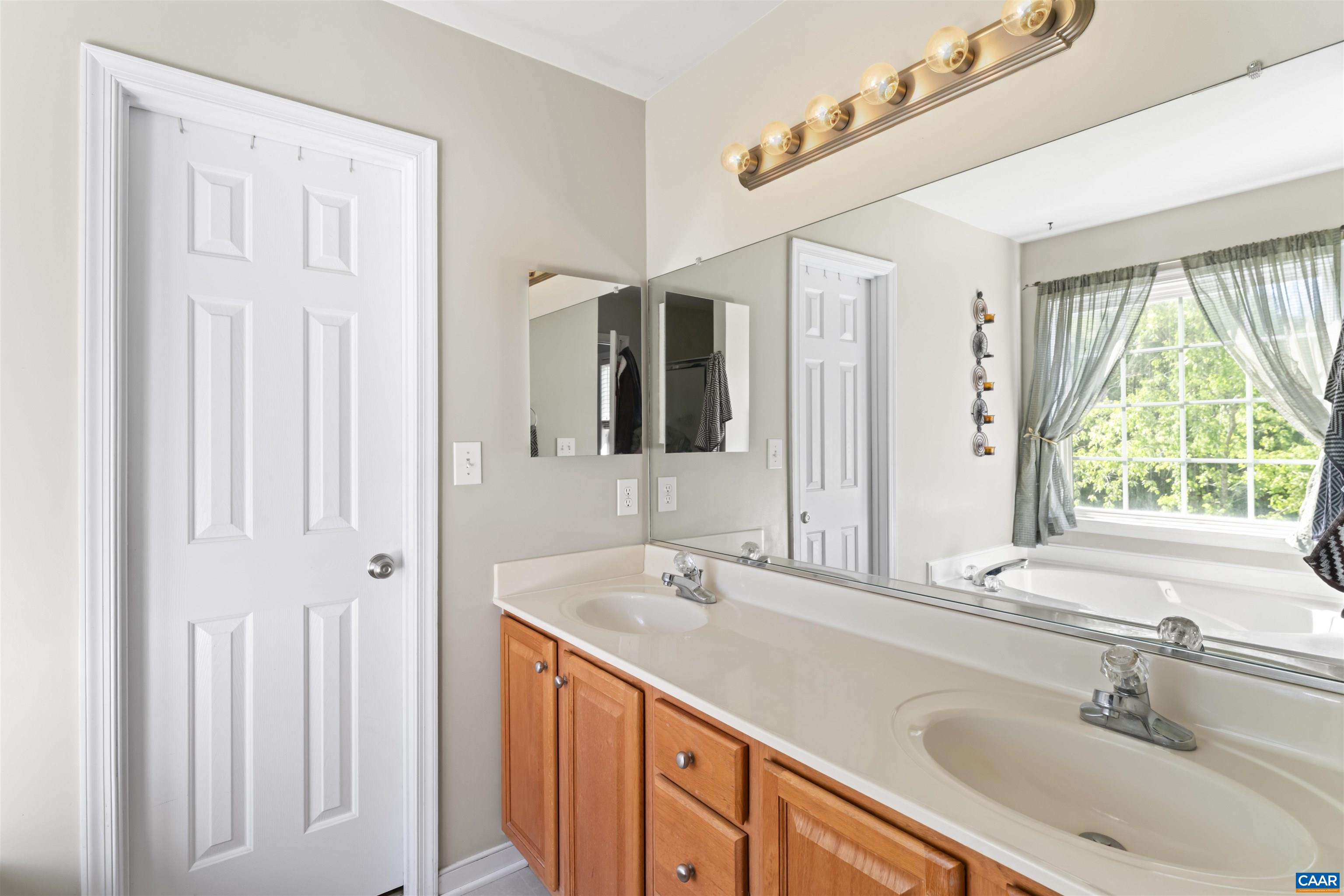 156 SOUTHRIDGE DR, RUCKERSVILLE, Virginia 22968, 4 Bedrooms Bedrooms, ,3 BathroomsBathrooms,Residential,156 SOUTHRIDGE DR,676178 MLS # 676178