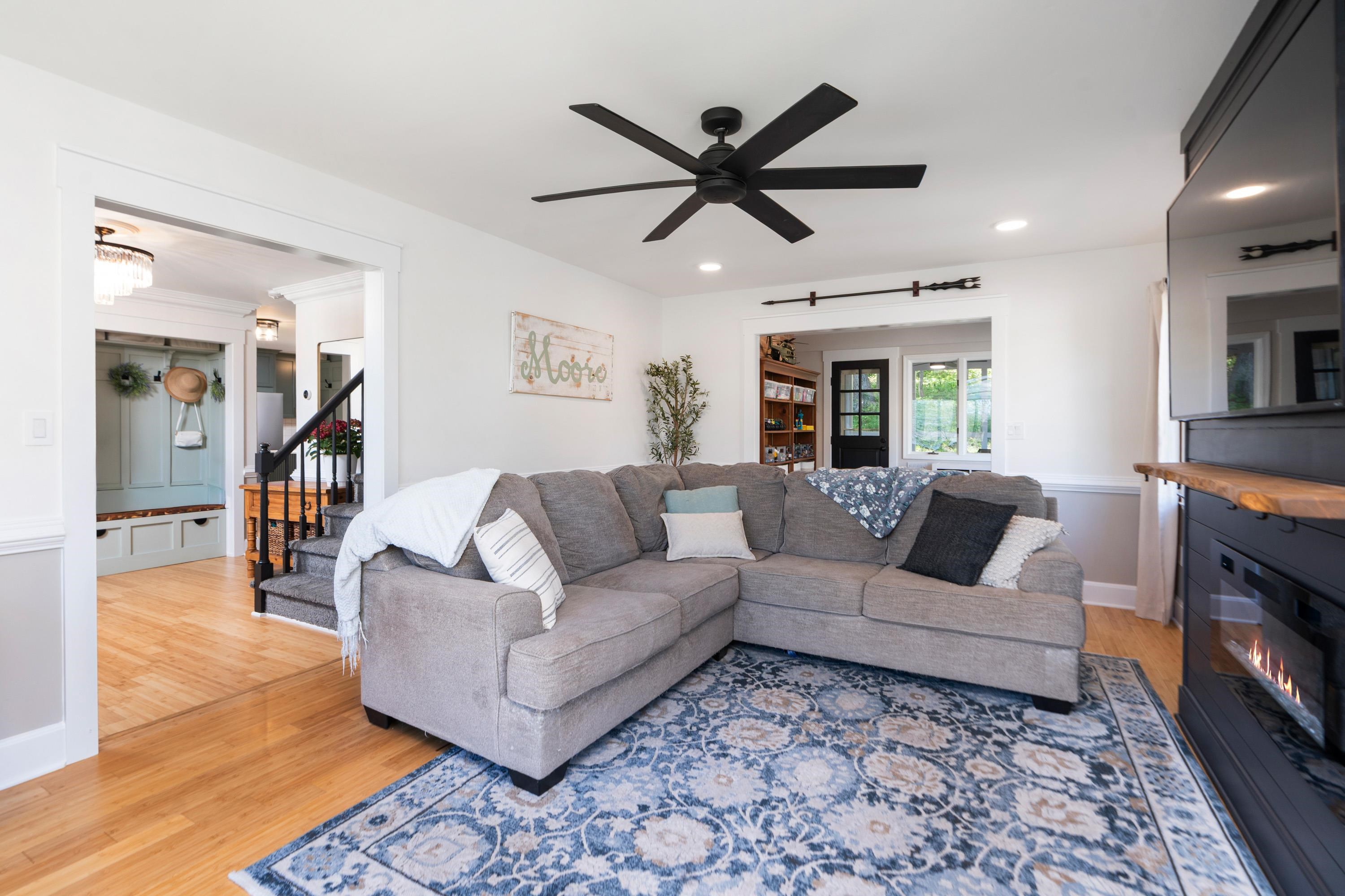 807 N BRAE BURN PL, STAUNTON, Virginia 24401, 4 Bedrooms Bedrooms, ,2 BathroomsBathrooms,Residential,807 N BRAE BURN PL,676190 MLS # 676190