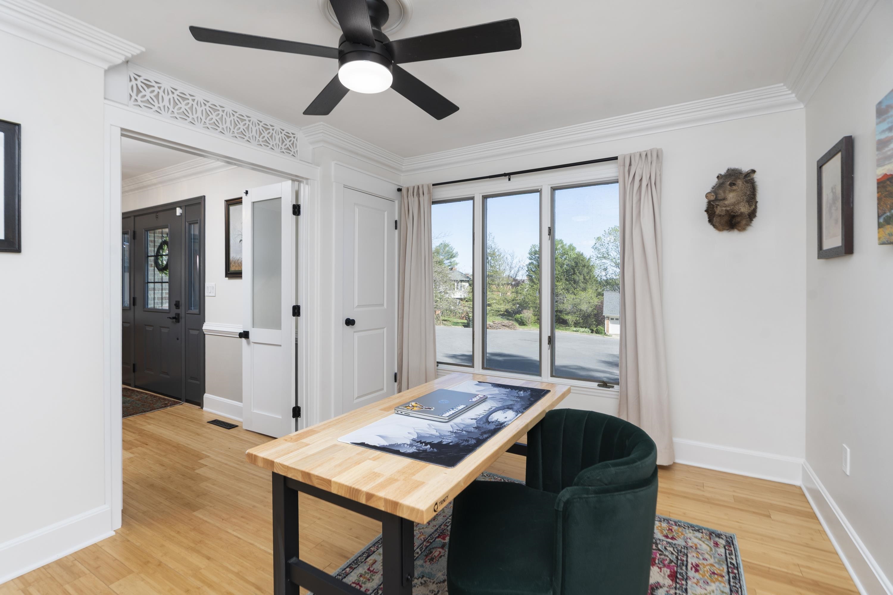 807 N BRAE BURN PL, STAUNTON, Virginia 24401, 4 Bedrooms Bedrooms, ,2 BathroomsBathrooms,Residential,807 N BRAE BURN PL,676190 MLS # 676190