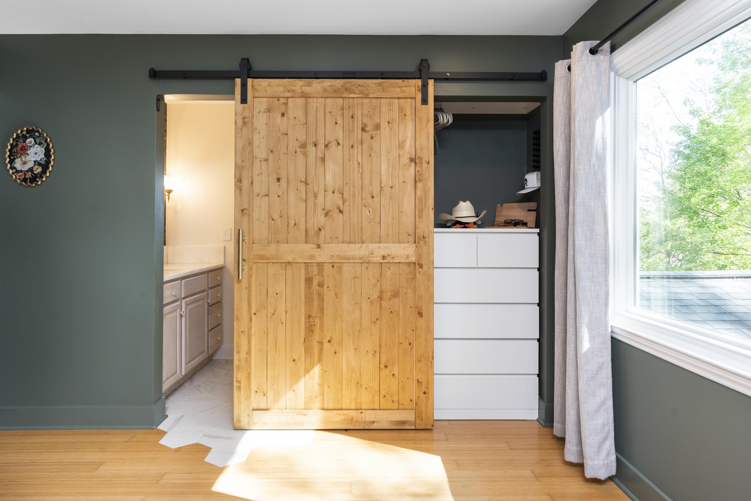 807 N BRAE BURN PL, STAUNTON, Virginia 24401, 4 Bedrooms Bedrooms, ,2 BathroomsBathrooms,Residential,807 N BRAE BURN PL,676190 MLS # 676190