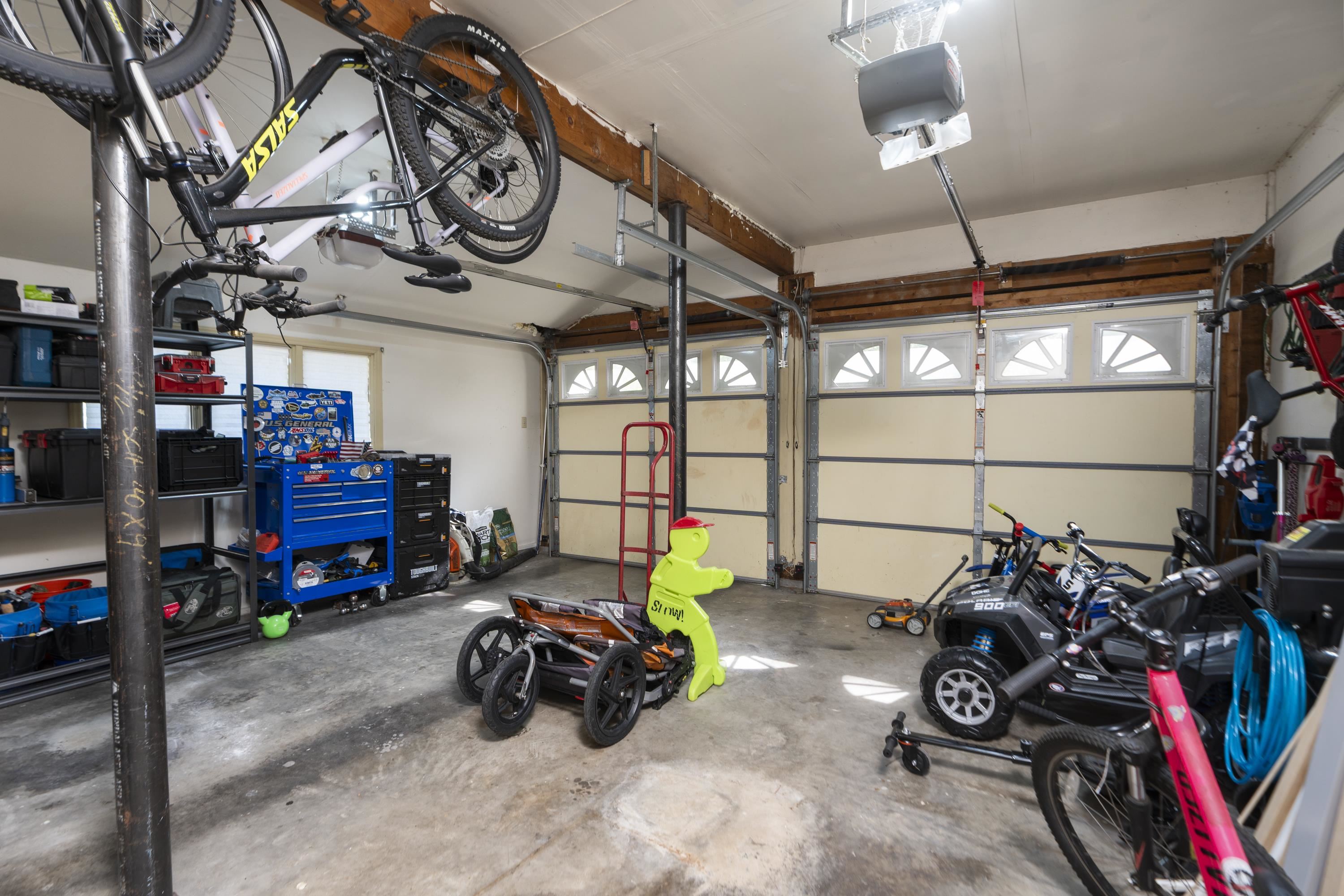 807 N BRAE BURN PL, STAUNTON, Virginia 24401, 4 Bedrooms Bedrooms, ,2 BathroomsBathrooms,Residential,807 N BRAE BURN PL,676190 MLS # 676190