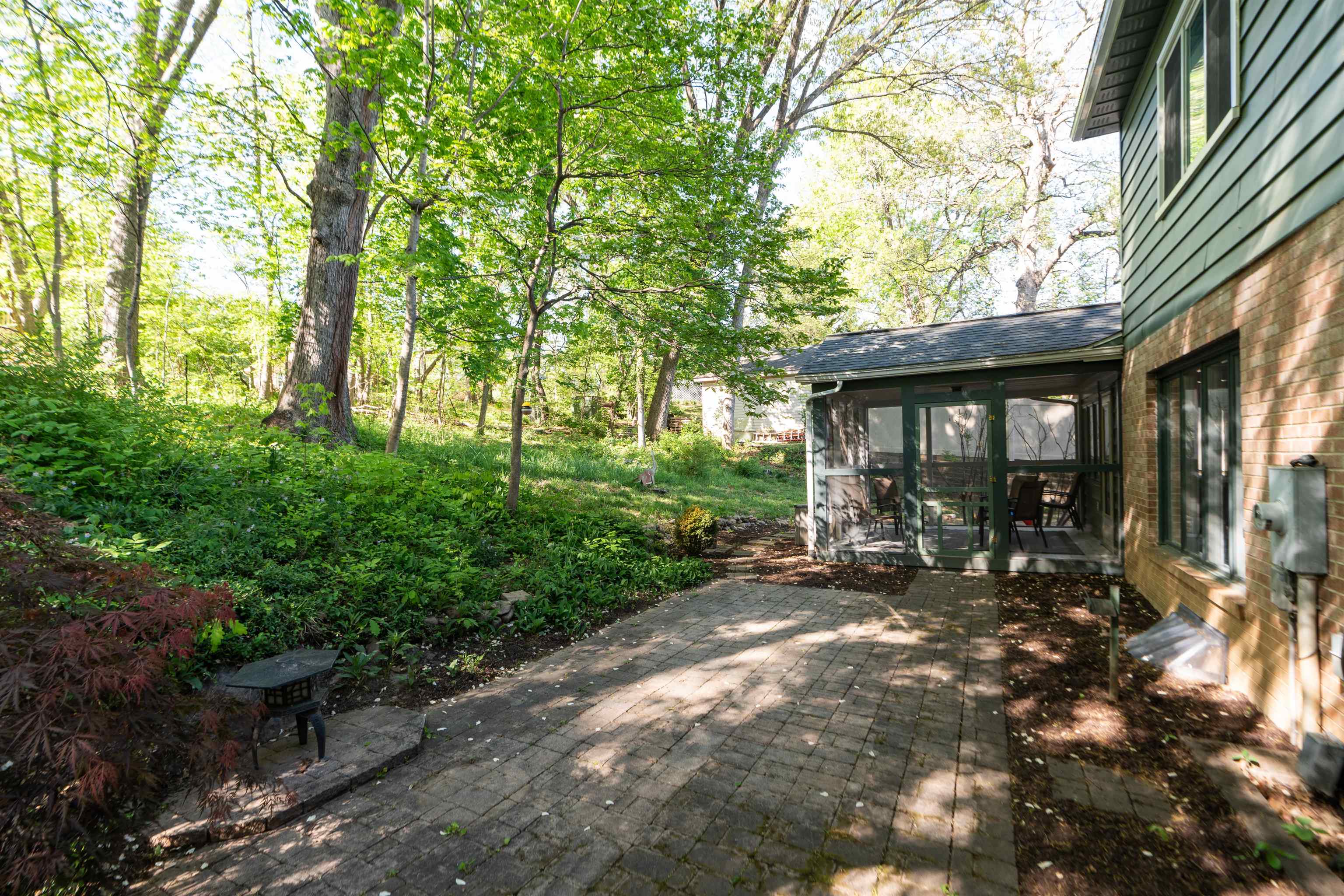 807 N BRAE BURN PL, STAUNTON, Virginia 24401, 4 Bedrooms Bedrooms, ,2 BathroomsBathrooms,Residential,807 N BRAE BURN PL,676190 MLS # 676190