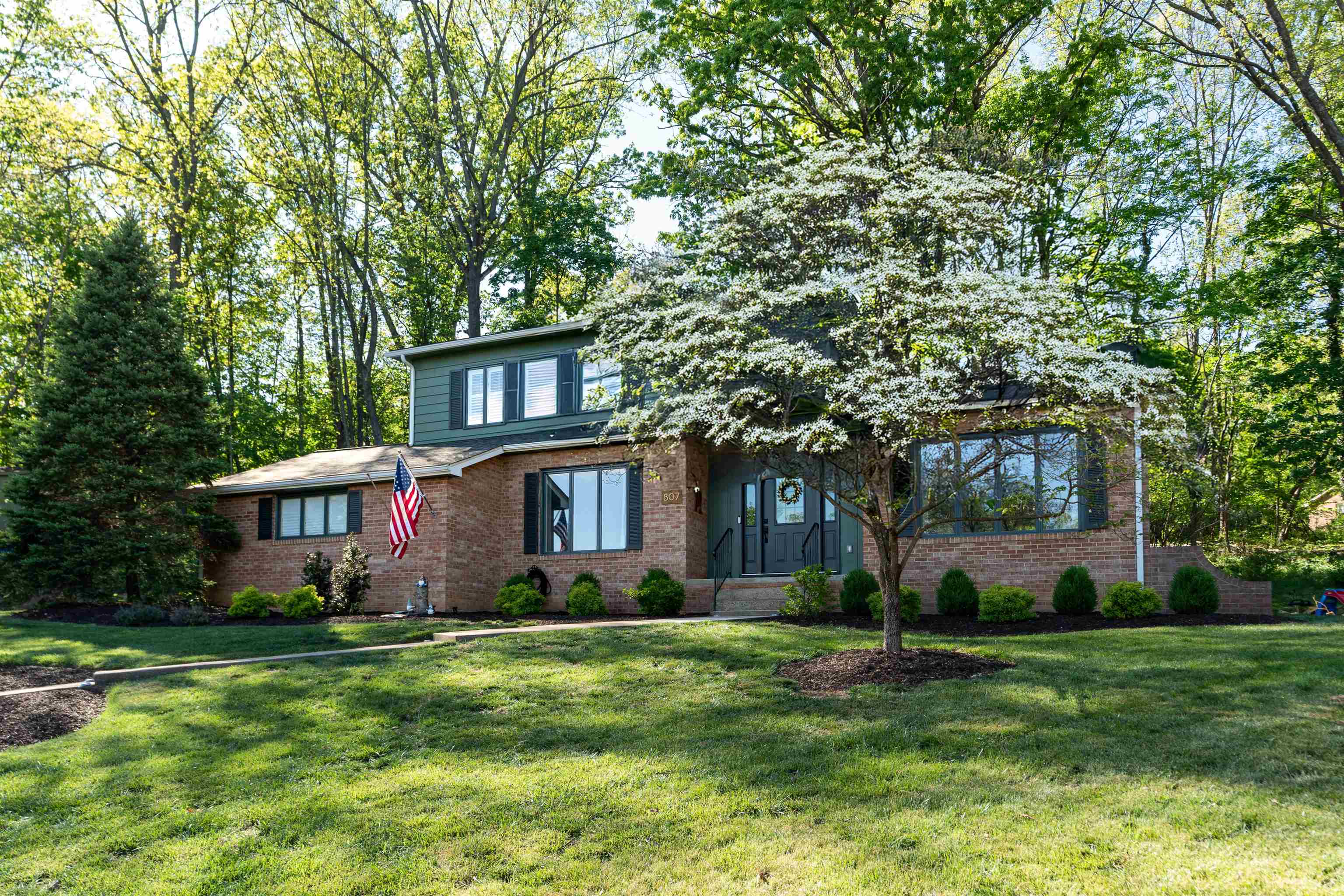 807 N BRAE BURN PL, STAUNTON, Virginia 24401, 4 Bedrooms Bedrooms, ,2 BathroomsBathrooms,Residential,807 N BRAE BURN PL,676190 MLS # 676190