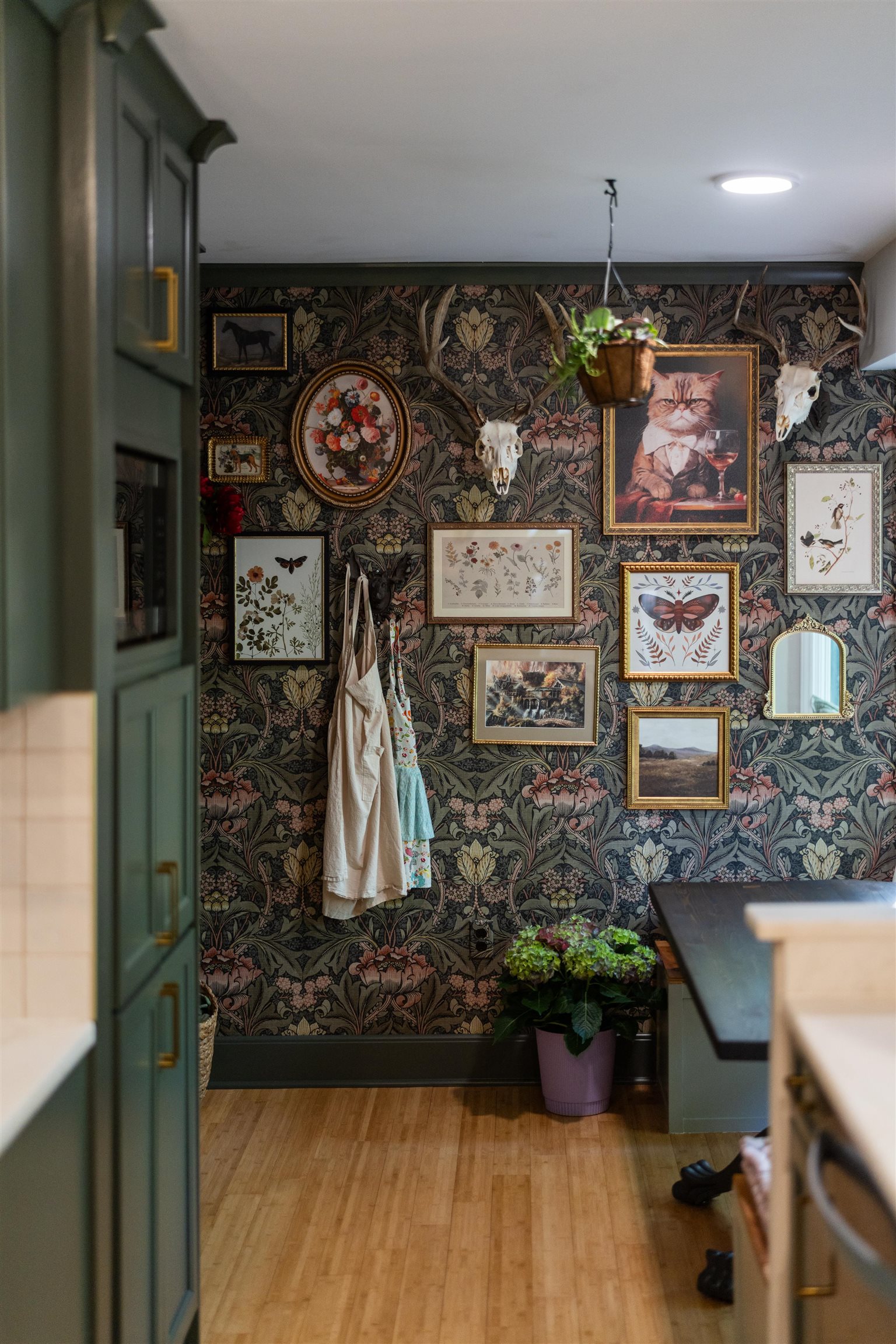 807 N BRAE BURN PL, STAUNTON, Virginia 24401, 4 Bedrooms Bedrooms, ,2 BathroomsBathrooms,Residential,807 N BRAE BURN PL,676190 MLS # 676190