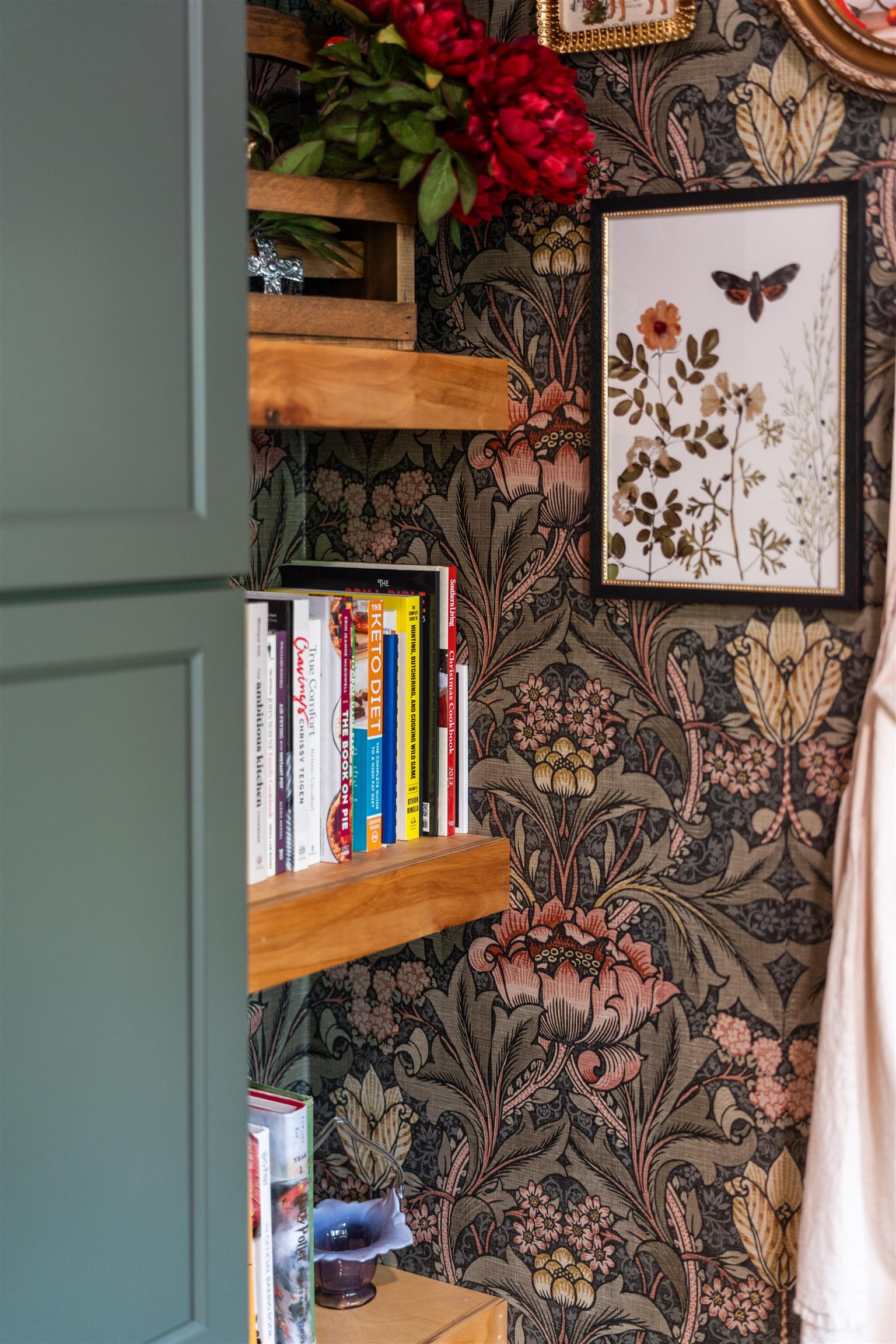 807 N BRAE BURN PL, STAUNTON, Virginia 24401, 4 Bedrooms Bedrooms, ,2 BathroomsBathrooms,Residential,807 N BRAE BURN PL,676190 MLS # 676190