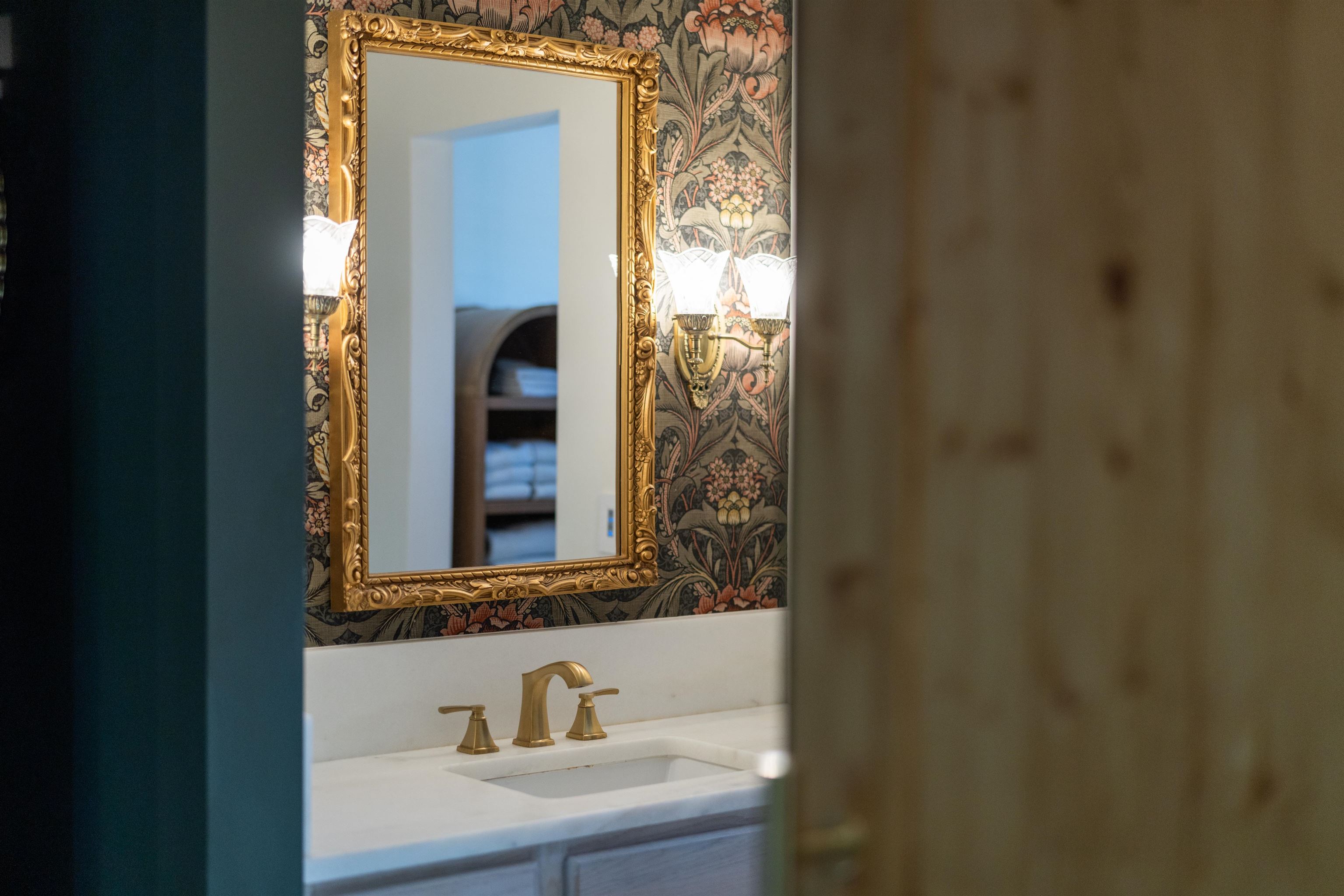 807 N BRAE BURN PL, STAUNTON, Virginia 24401, 4 Bedrooms Bedrooms, ,2 BathroomsBathrooms,Residential,807 N BRAE BURN PL,676190 MLS # 676190