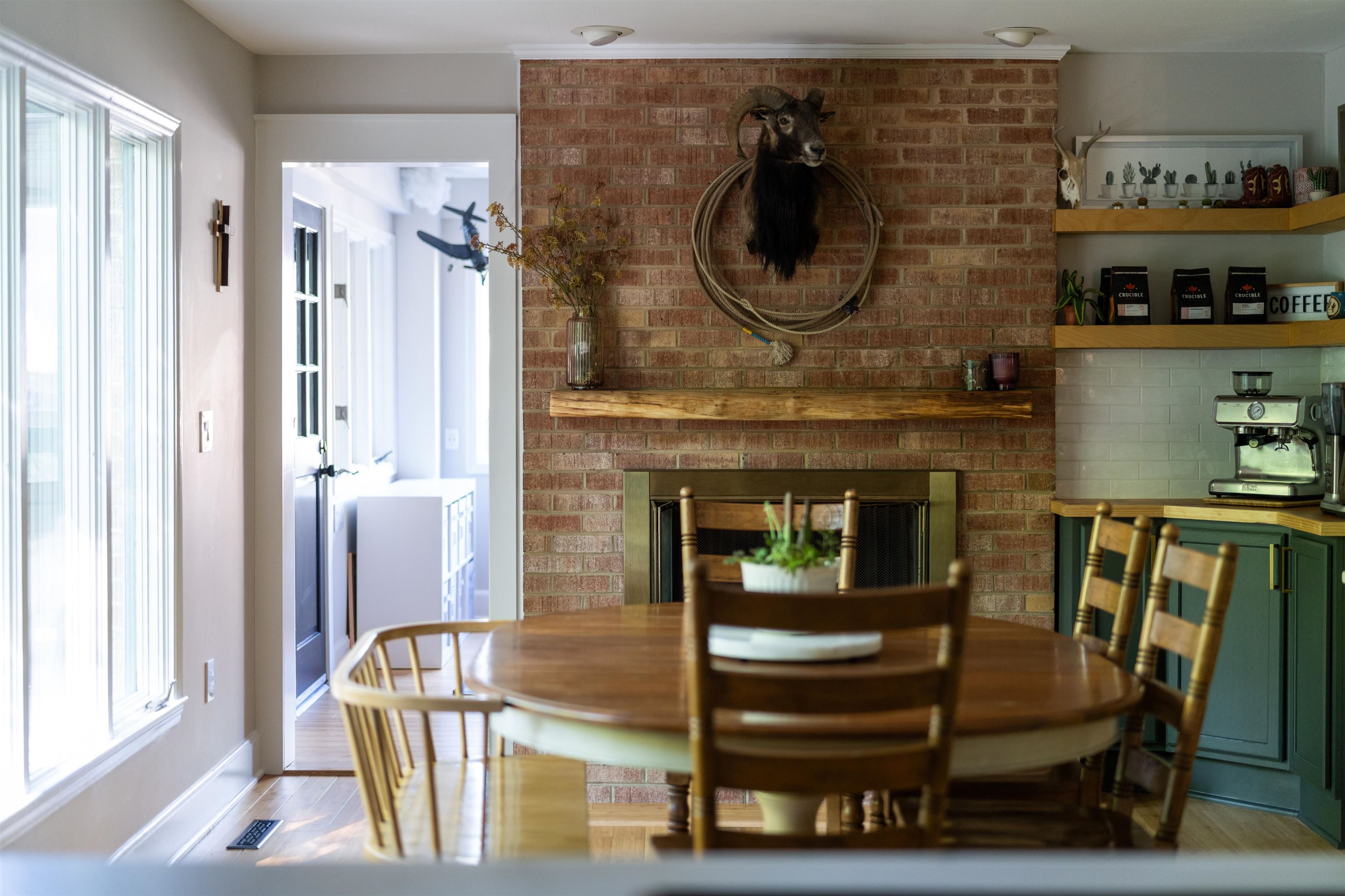 807 N BRAE BURN PL, STAUNTON, Virginia 24401, 4 Bedrooms Bedrooms, ,2 BathroomsBathrooms,Residential,807 N BRAE BURN PL,676190 MLS # 676190