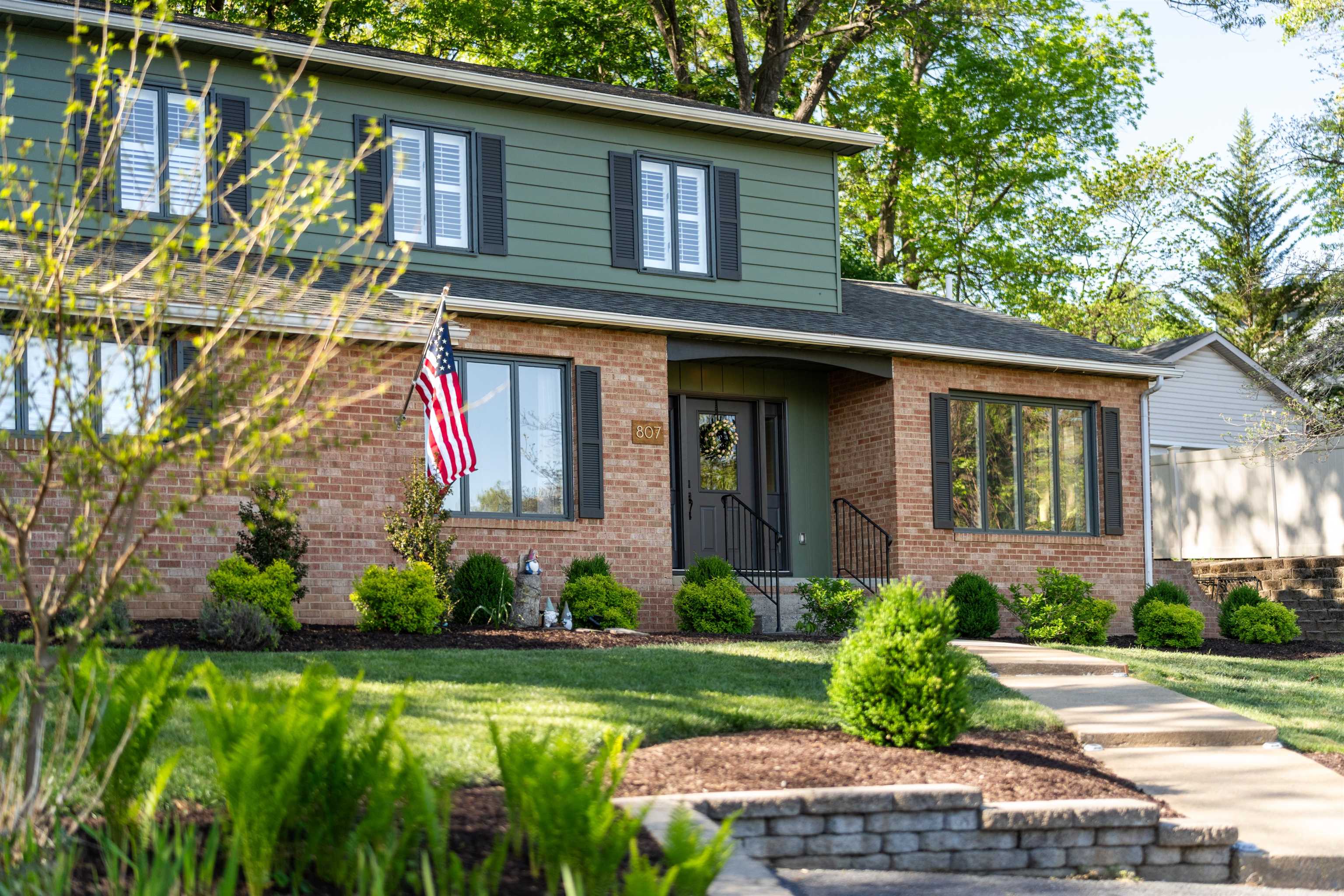 807 N BRAE BURN PL, STAUNTON, Virginia 24401, 4 Bedrooms Bedrooms, ,2 BathroomsBathrooms,Residential,807 N BRAE BURN PL,676190 MLS # 676190