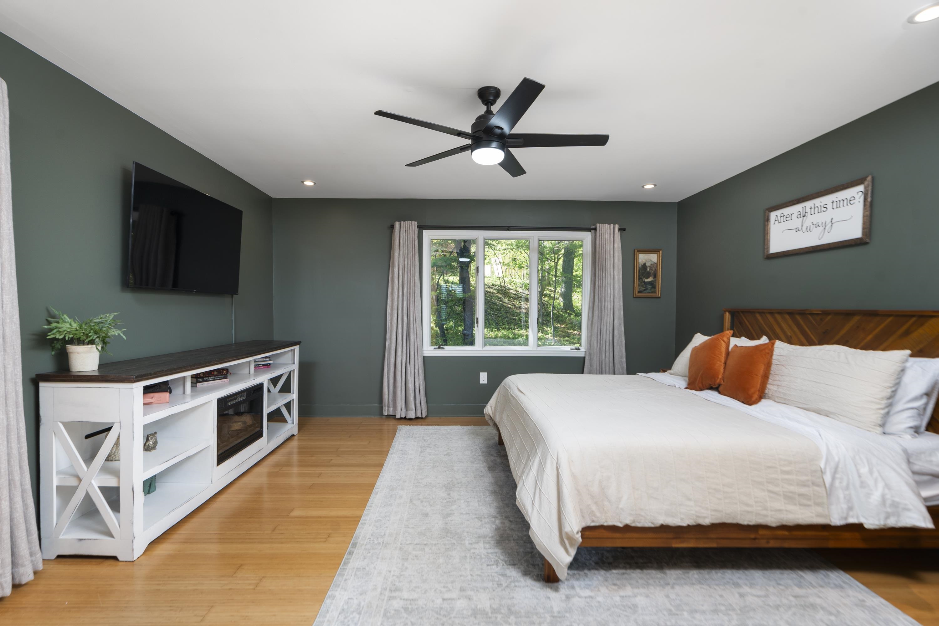 807 N BRAE BURN PL, STAUNTON, Virginia 24401, 4 Bedrooms Bedrooms, ,2 BathroomsBathrooms,Residential,807 N BRAE BURN PL,676190 MLS # 676190