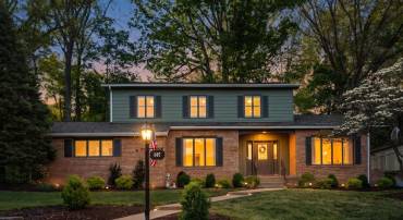 807 N BRAE BURN PL, STAUNTON, Virginia 24401, 4 Bedrooms Bedrooms, ,2 BathroomsBathrooms,Residential,807 N BRAE BURN PL,676190 MLS # 676190