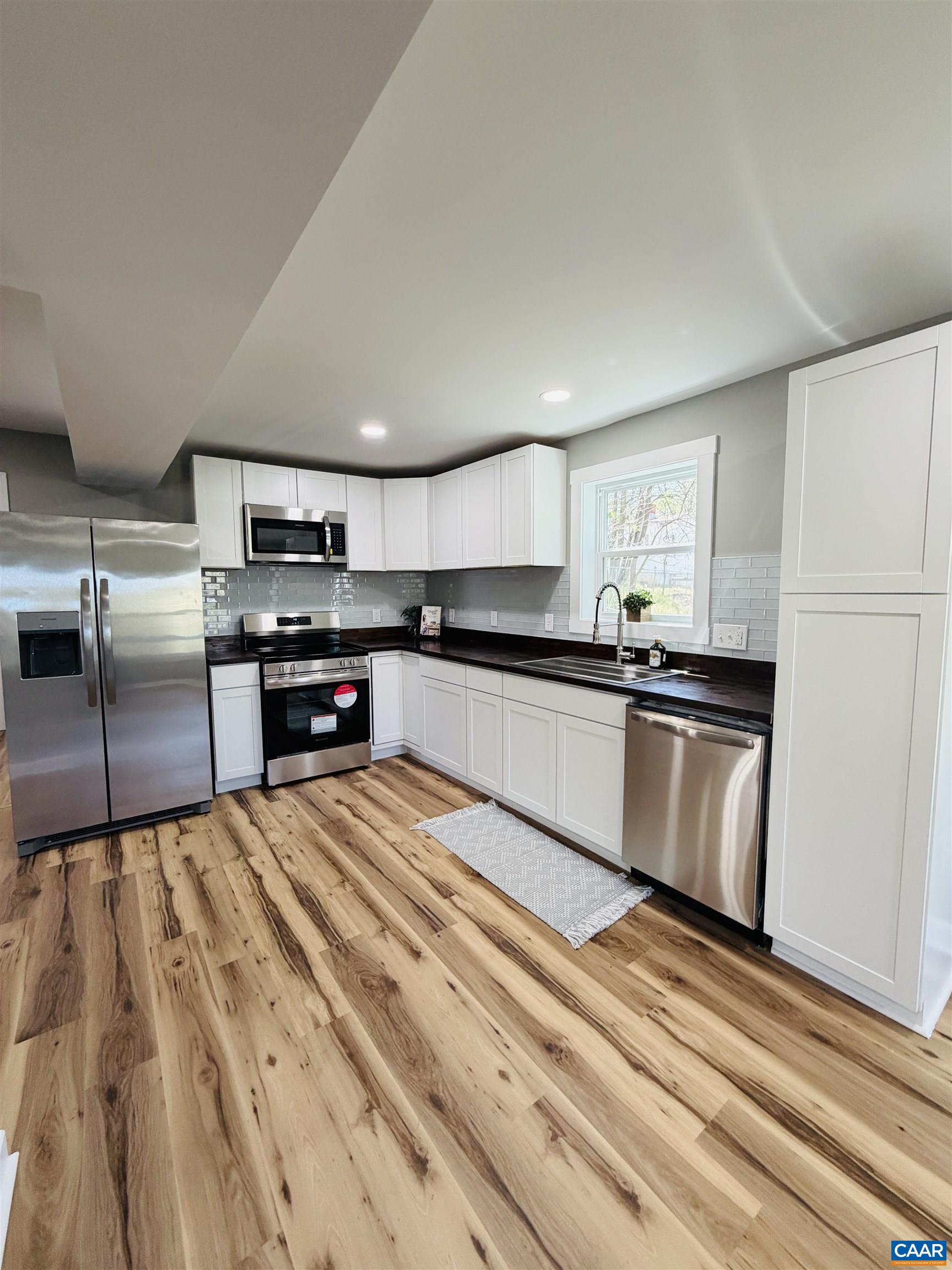 427 MONTGOMERY AVE, STAUNTON, Virginia 24401, 3 Bedrooms Bedrooms, ,2 BathroomsBathrooms,Residential,427 MONTGOMERY AVE,676191 MLS # 676191