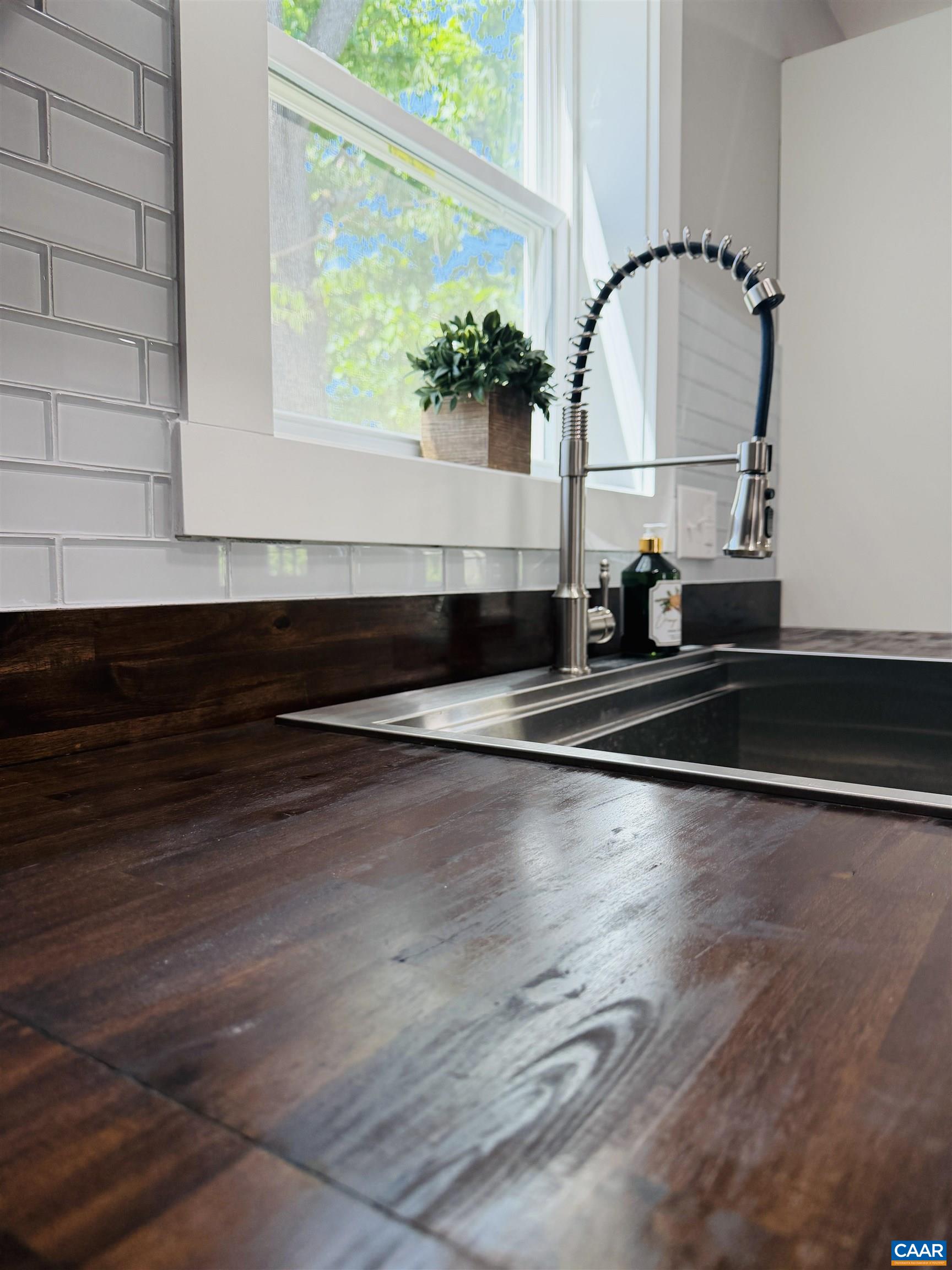 427 MONTGOMERY AVE, STAUNTON, Virginia 24401, 3 Bedrooms Bedrooms, ,2 BathroomsBathrooms,Residential,427 MONTGOMERY AVE,676191 MLS # 676191