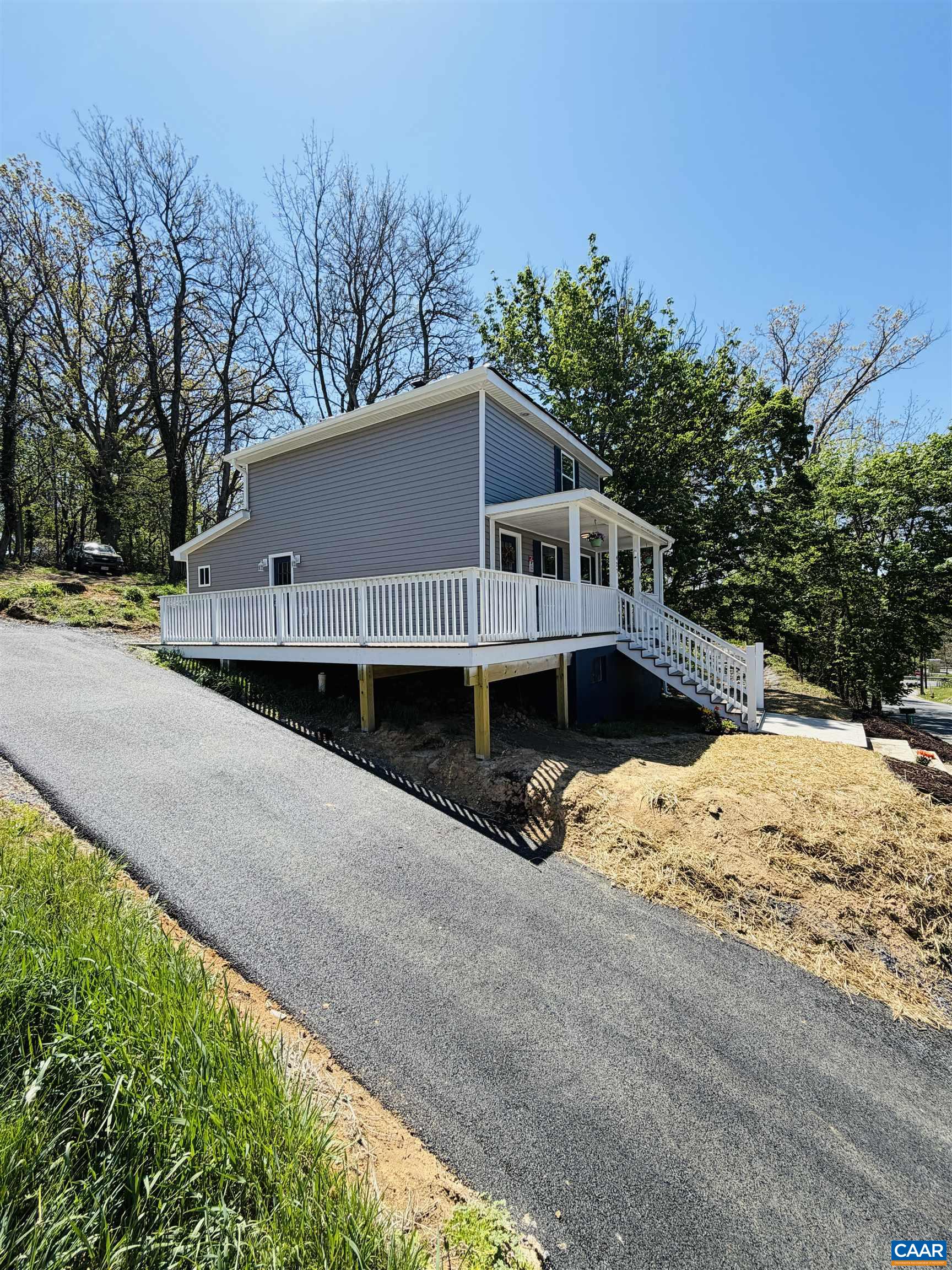 427 MONTGOMERY AVE, STAUNTON, Virginia 24401, 3 Bedrooms Bedrooms, ,2 BathroomsBathrooms,Residential,427 MONTGOMERY AVE,676191 MLS # 676191