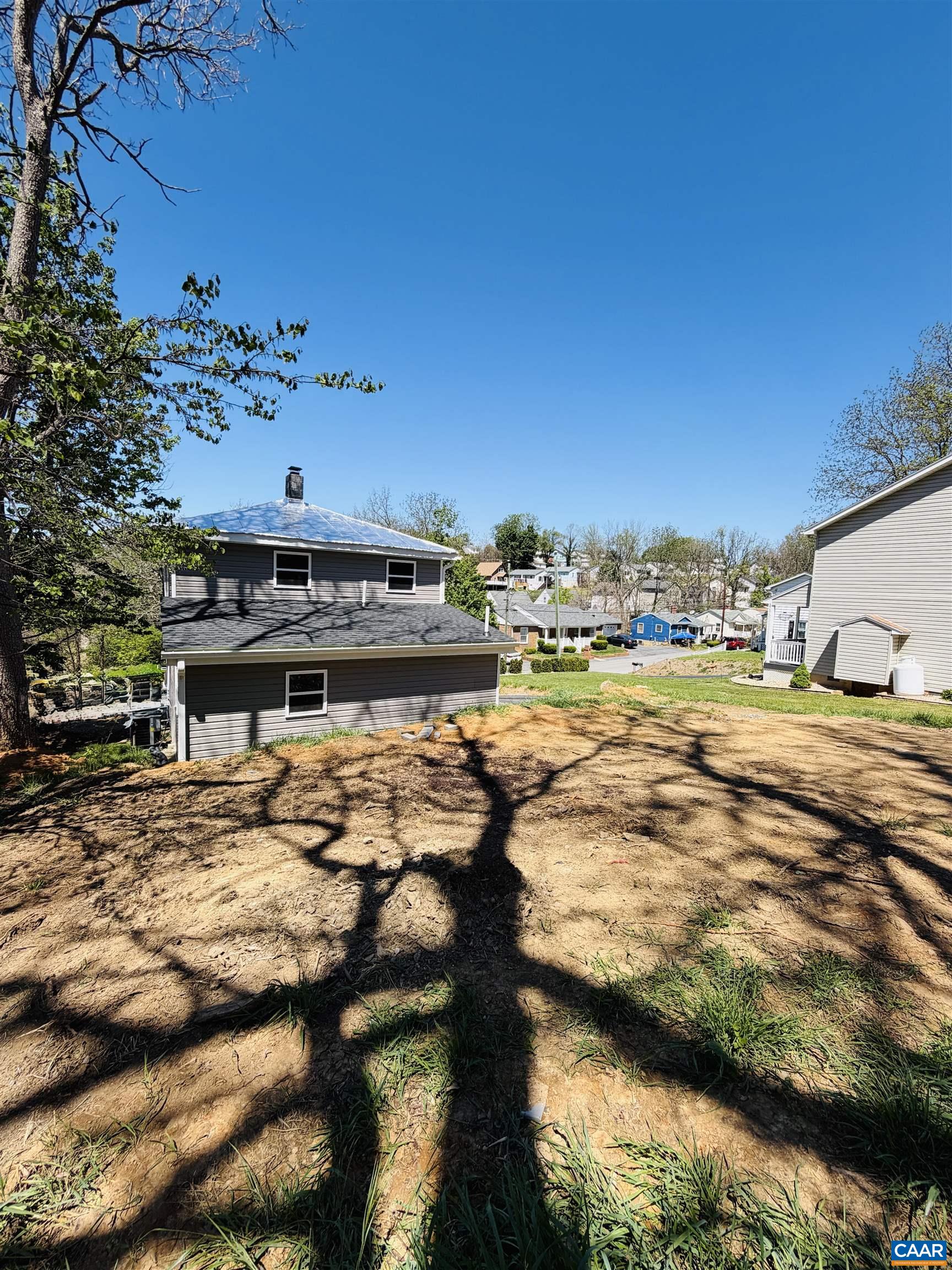 427 MONTGOMERY AVE, STAUNTON, Virginia 24401, 3 Bedrooms Bedrooms, ,2 BathroomsBathrooms,Residential,427 MONTGOMERY AVE,676191 MLS # 676191