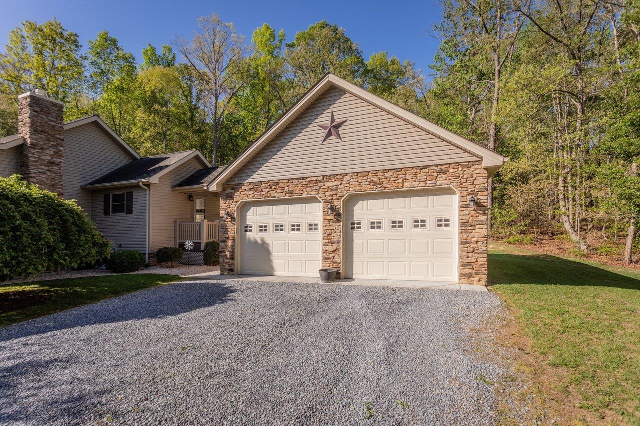 16823 KITES DR, ELKTON, Virginia 22827, 3 Bedrooms Bedrooms, ,2 BathroomsBathrooms,Residential,16823 KITES DR,676192 MLS # 676192