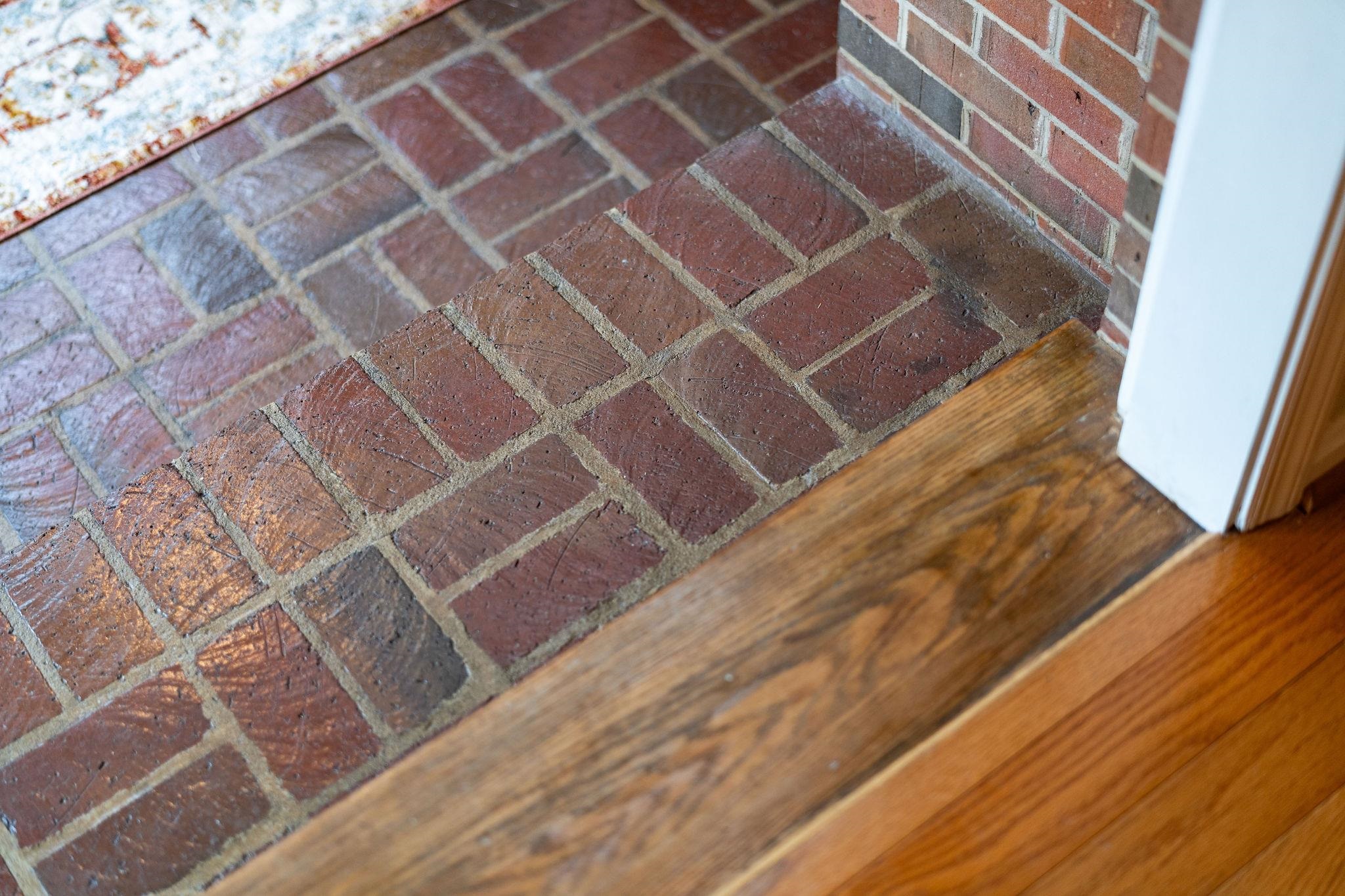 525 ROBIN ST, STAUNTON, Virginia 24401, 3 Bedrooms Bedrooms, ,2 BathroomsBathrooms,Residential,525 ROBIN ST,676197 MLS # 676197