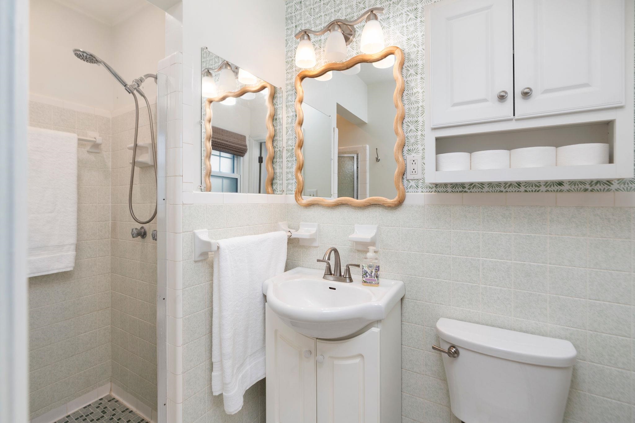 525 ROBIN ST, STAUNTON, Virginia 24401, 3 Bedrooms Bedrooms, ,2 BathroomsBathrooms,Residential,525 ROBIN ST,676197 MLS # 676197