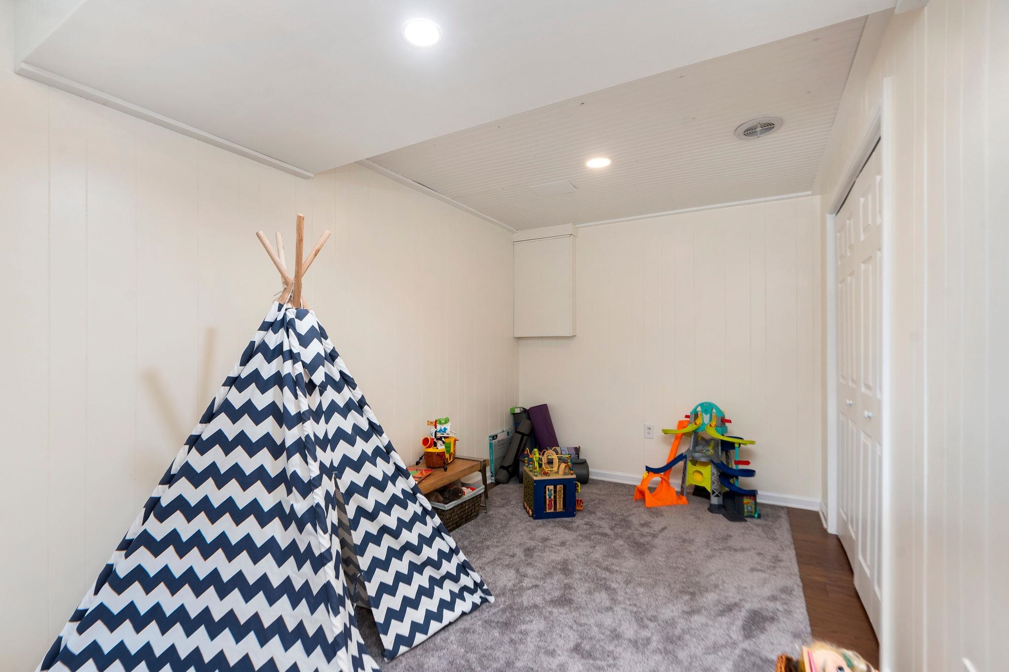 525 ROBIN ST, STAUNTON, Virginia 24401, 3 Bedrooms Bedrooms, ,2 BathroomsBathrooms,Residential,525 ROBIN ST,676197 MLS # 676197