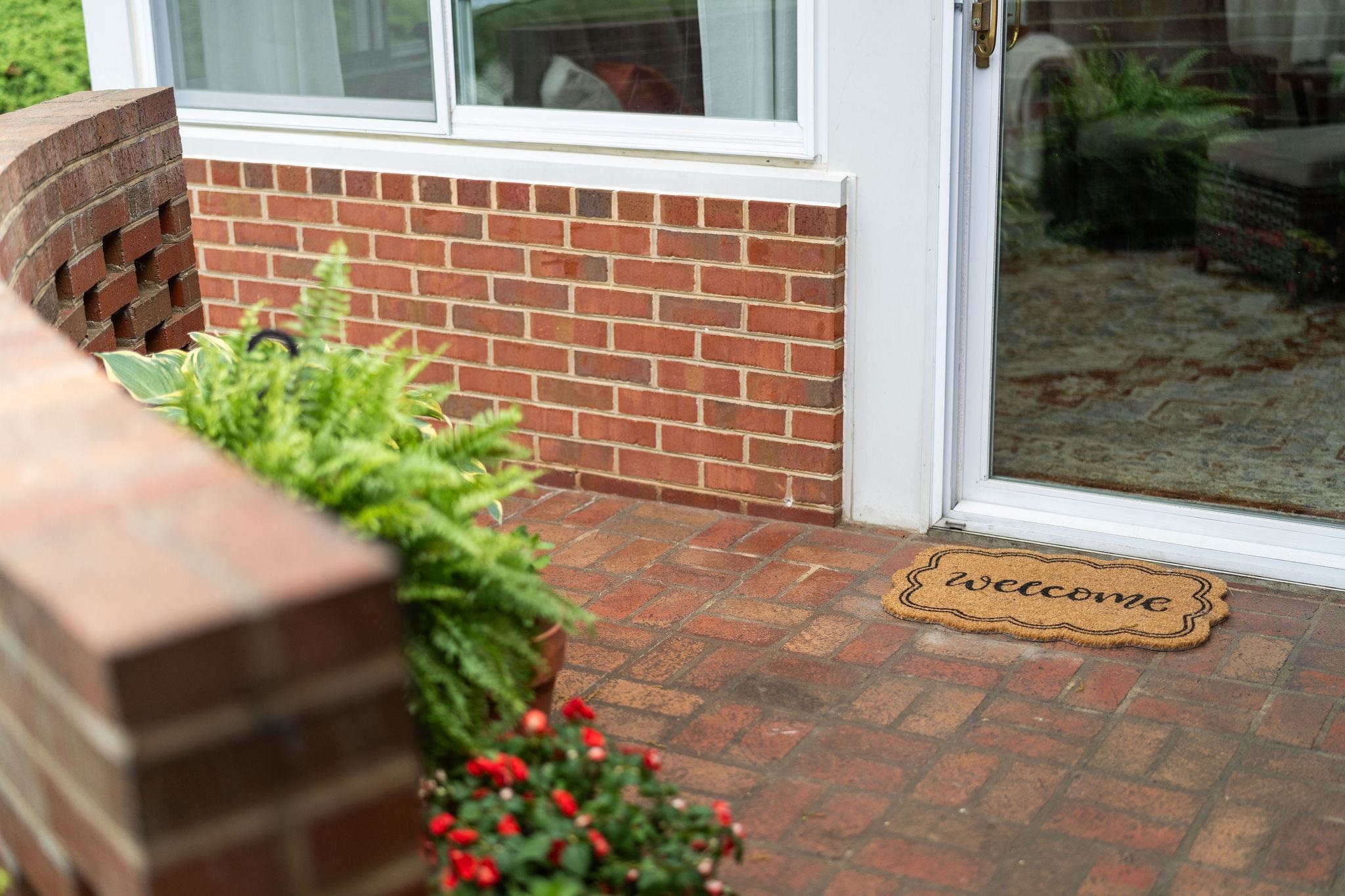 525 ROBIN ST, STAUNTON, Virginia 24401, 3 Bedrooms Bedrooms, ,2 BathroomsBathrooms,Residential,525 ROBIN ST,676197 MLS # 676197