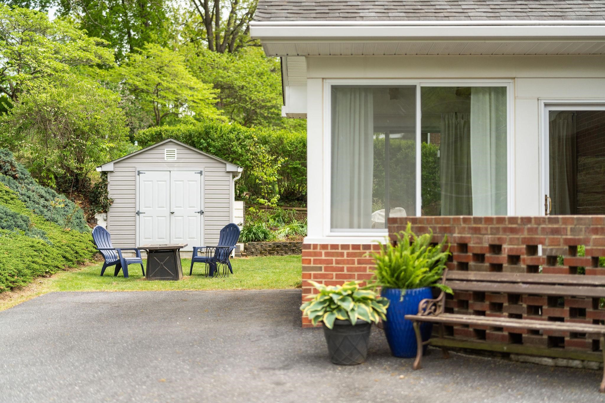 525 ROBIN ST, STAUNTON, Virginia 24401, 3 Bedrooms Bedrooms, ,2 BathroomsBathrooms,Residential,525 ROBIN ST,676197 MLS # 676197