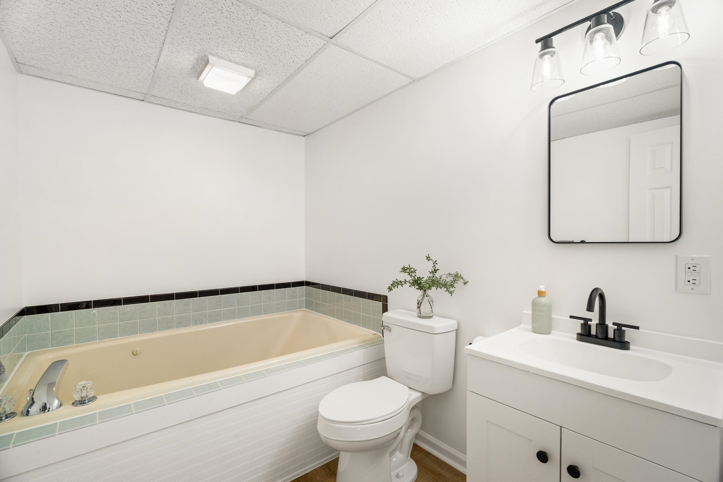 3 SULLIVAN ST, STAUNTON, Virginia 24401, 3 Bedrooms Bedrooms, ,2 BathroomsBathrooms,Residential,3 SULLIVAN ST,676198 MLS # 676198