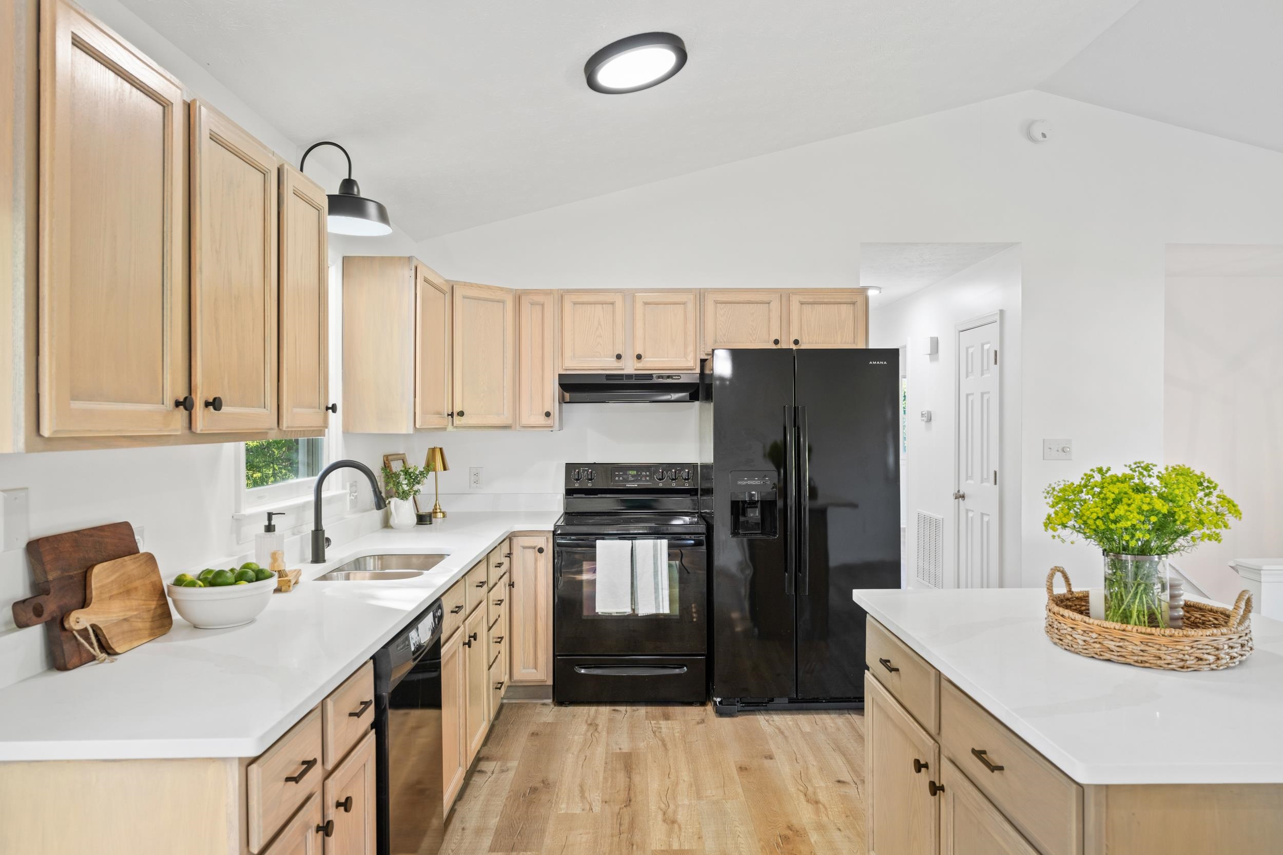 3 SULLIVAN ST, STAUNTON, Virginia 24401, 3 Bedrooms Bedrooms, ,2 BathroomsBathrooms,Residential,3 SULLIVAN ST,676198 MLS # 676198