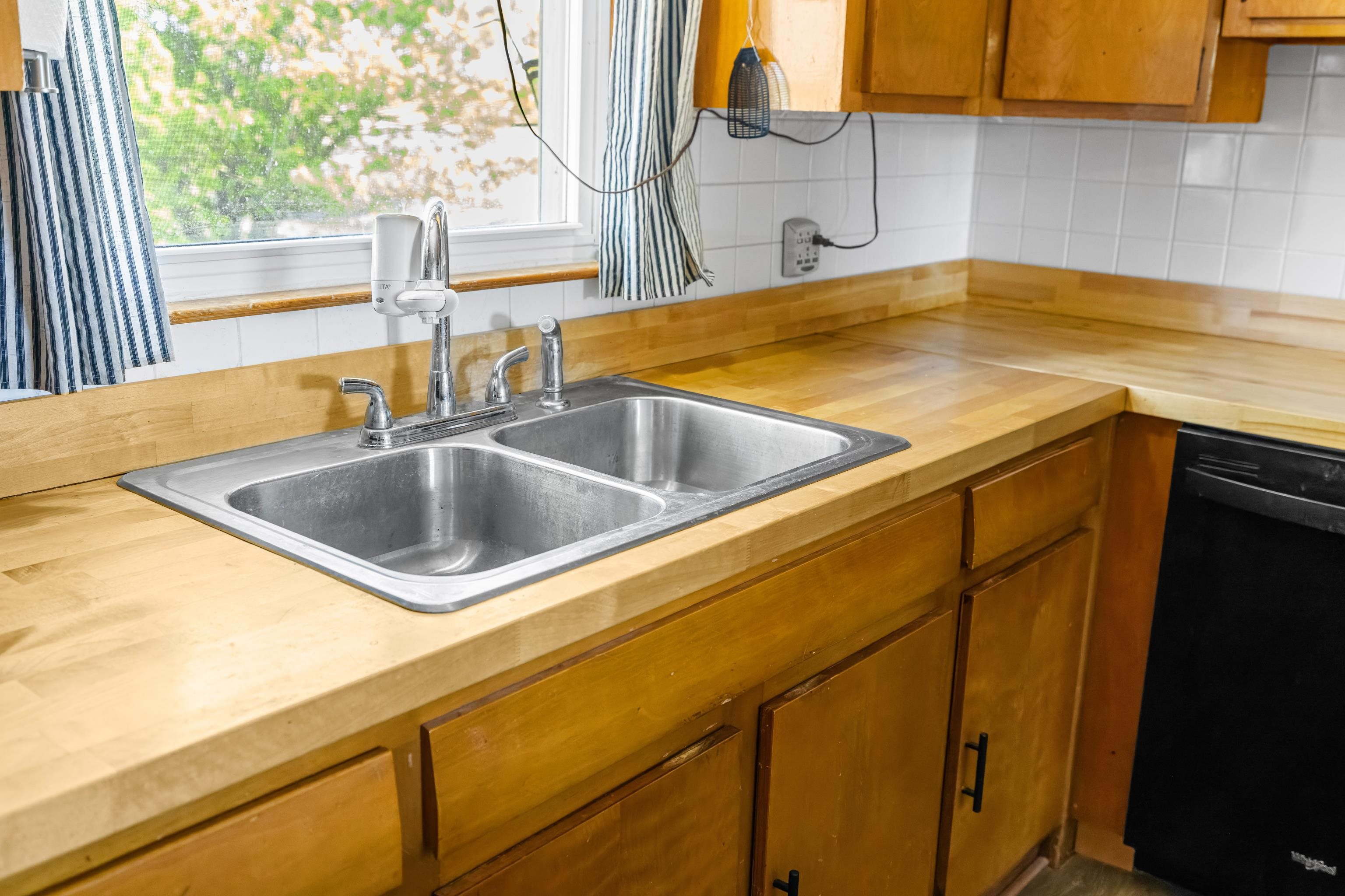 317 RIDGE RD, STAUNTON, Virginia 24401, 2 Bedrooms Bedrooms, ,1 BathroomBathrooms,Residential,317 RIDGE RD,676199 MLS # 676199