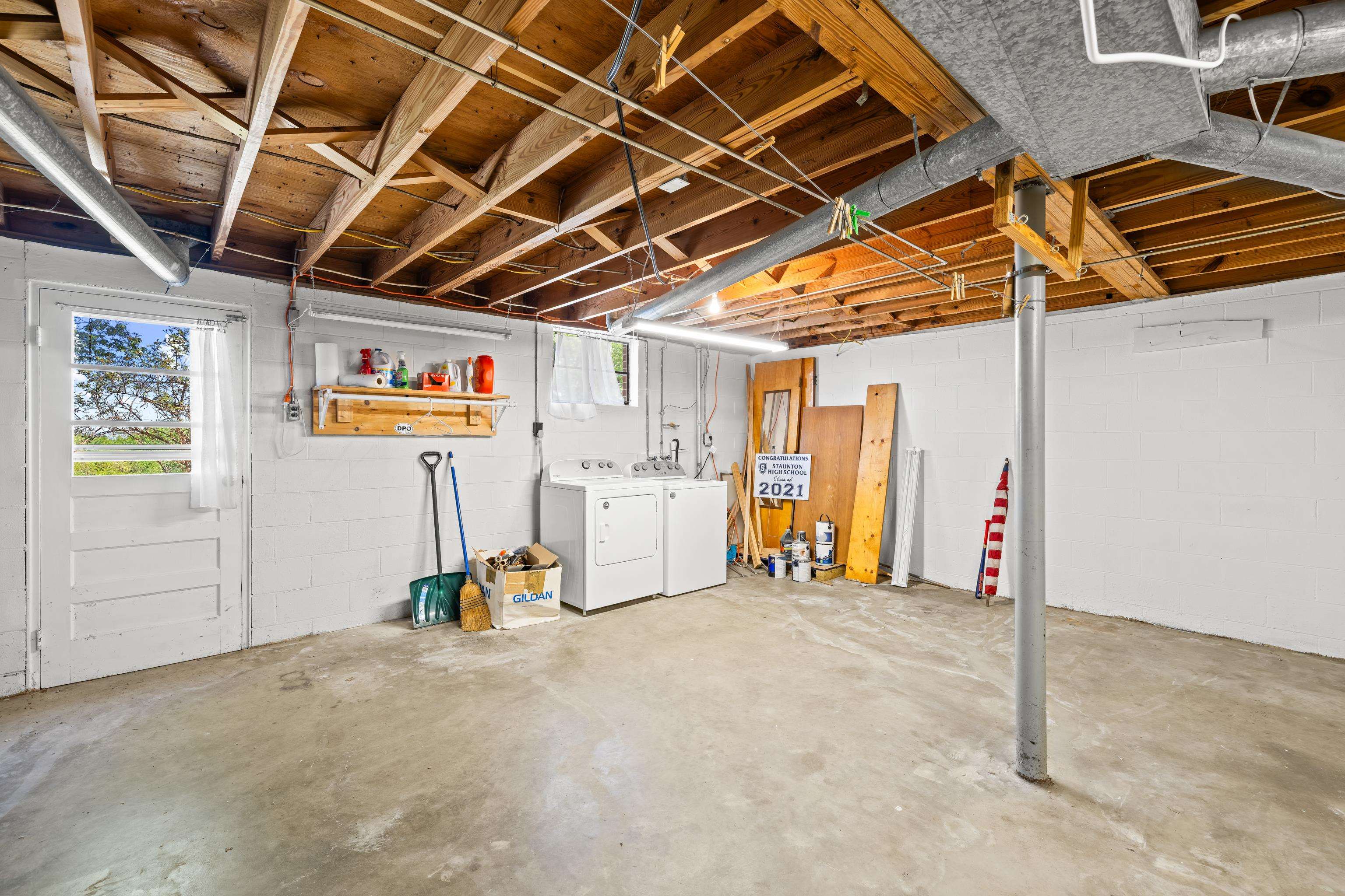 317 RIDGE RD, STAUNTON, Virginia 24401, 2 Bedrooms Bedrooms, ,1 BathroomBathrooms,Residential,317 RIDGE RD,676199 MLS # 676199