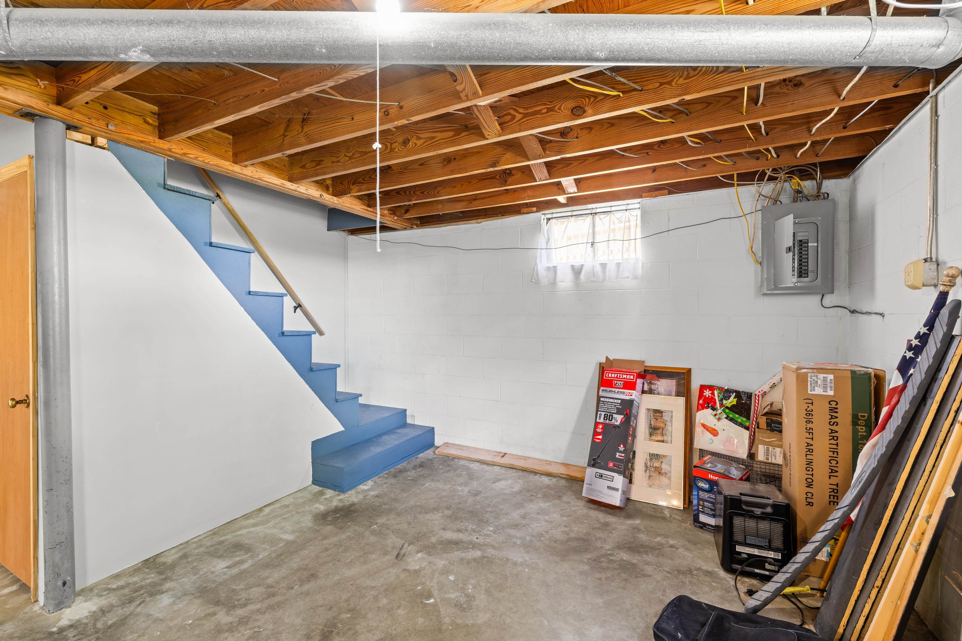 317 RIDGE RD, STAUNTON, Virginia 24401, 2 Bedrooms Bedrooms, ,1 BathroomBathrooms,Residential,317 RIDGE RD,676199 MLS # 676199