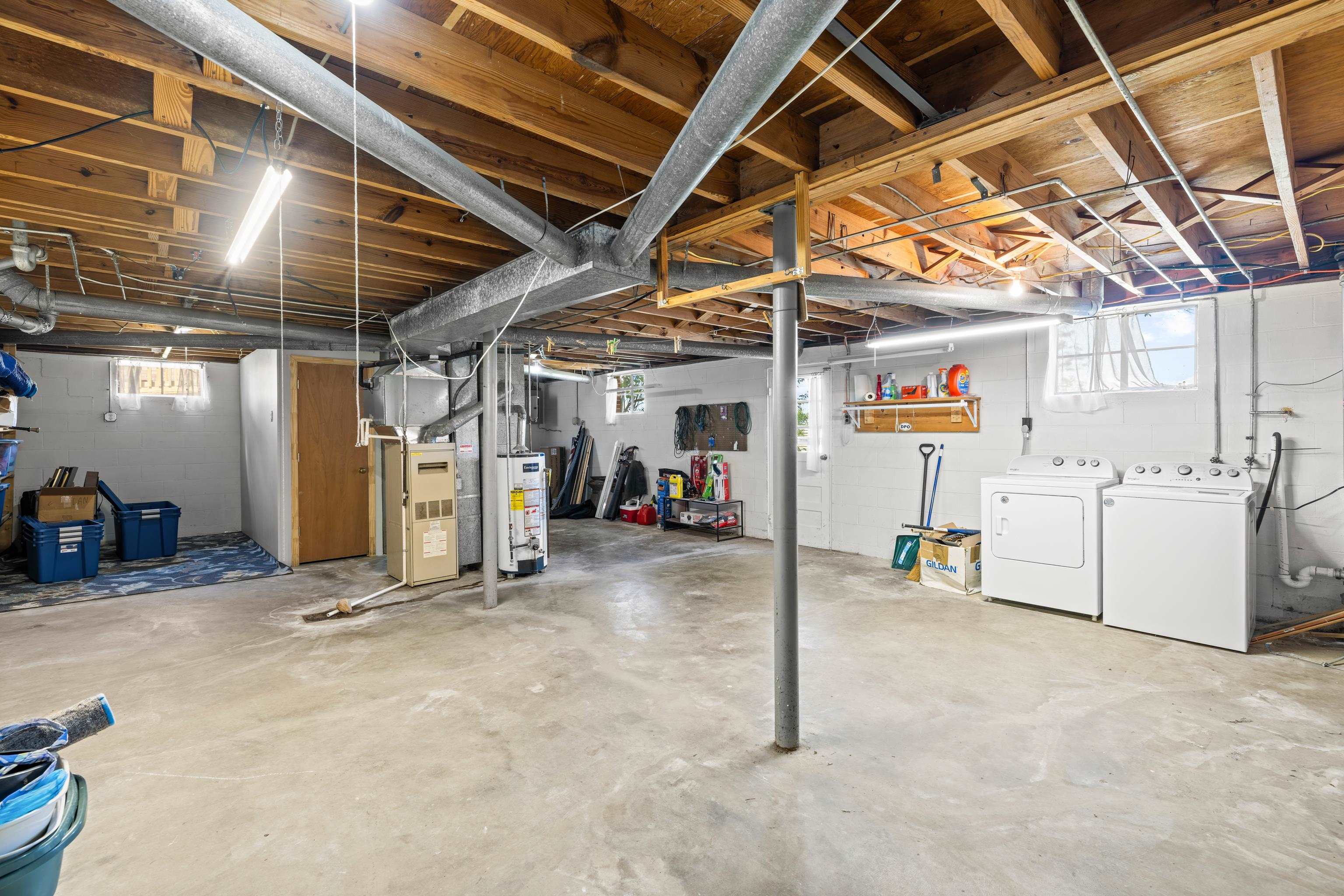 317 RIDGE RD, STAUNTON, Virginia 24401, 2 Bedrooms Bedrooms, ,1 BathroomBathrooms,Residential,317 RIDGE RD,676199 MLS # 676199