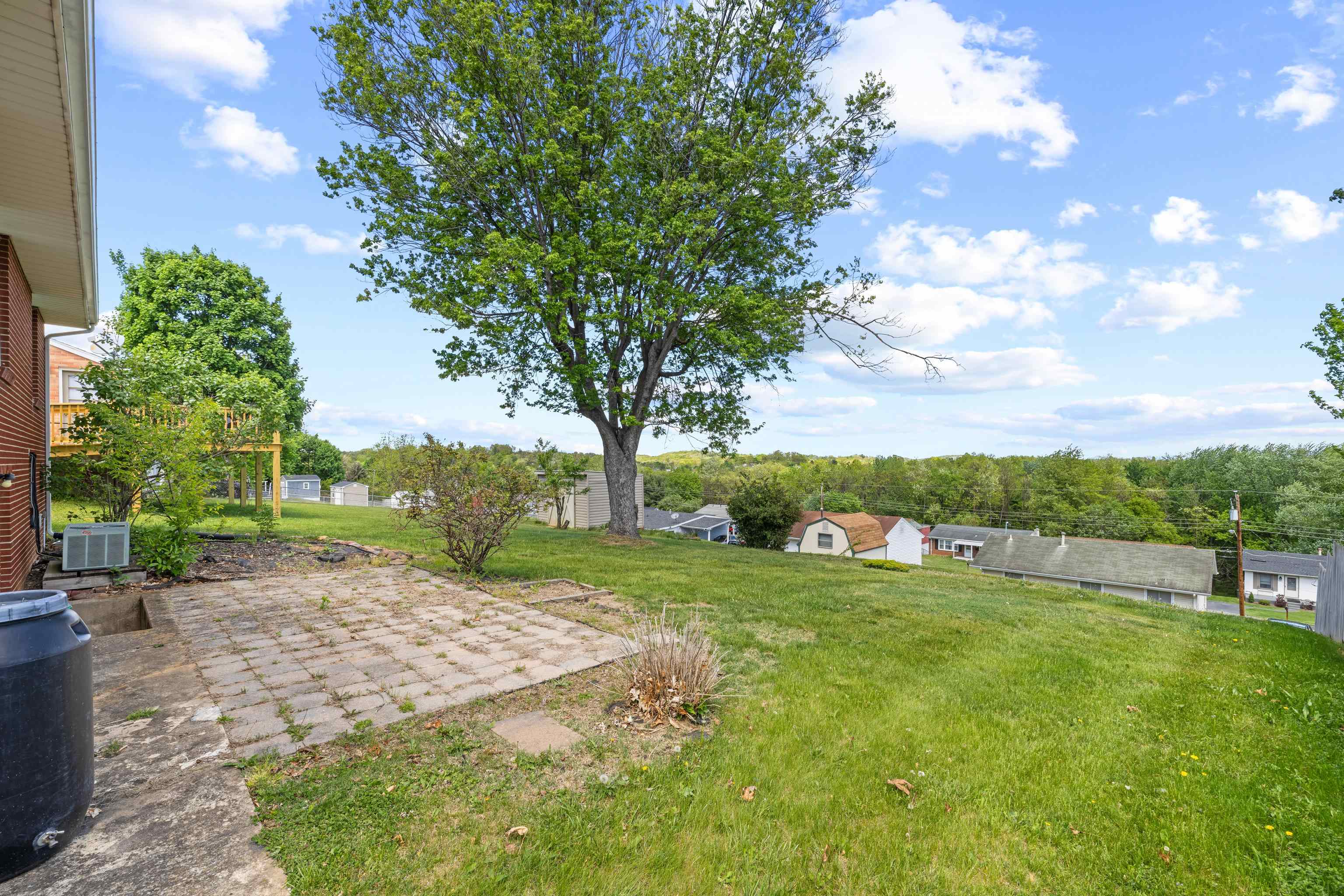 317 RIDGE RD, STAUNTON, Virginia 24401, 2 Bedrooms Bedrooms, ,1 BathroomBathrooms,Residential,317 RIDGE RD,676199 MLS # 676199