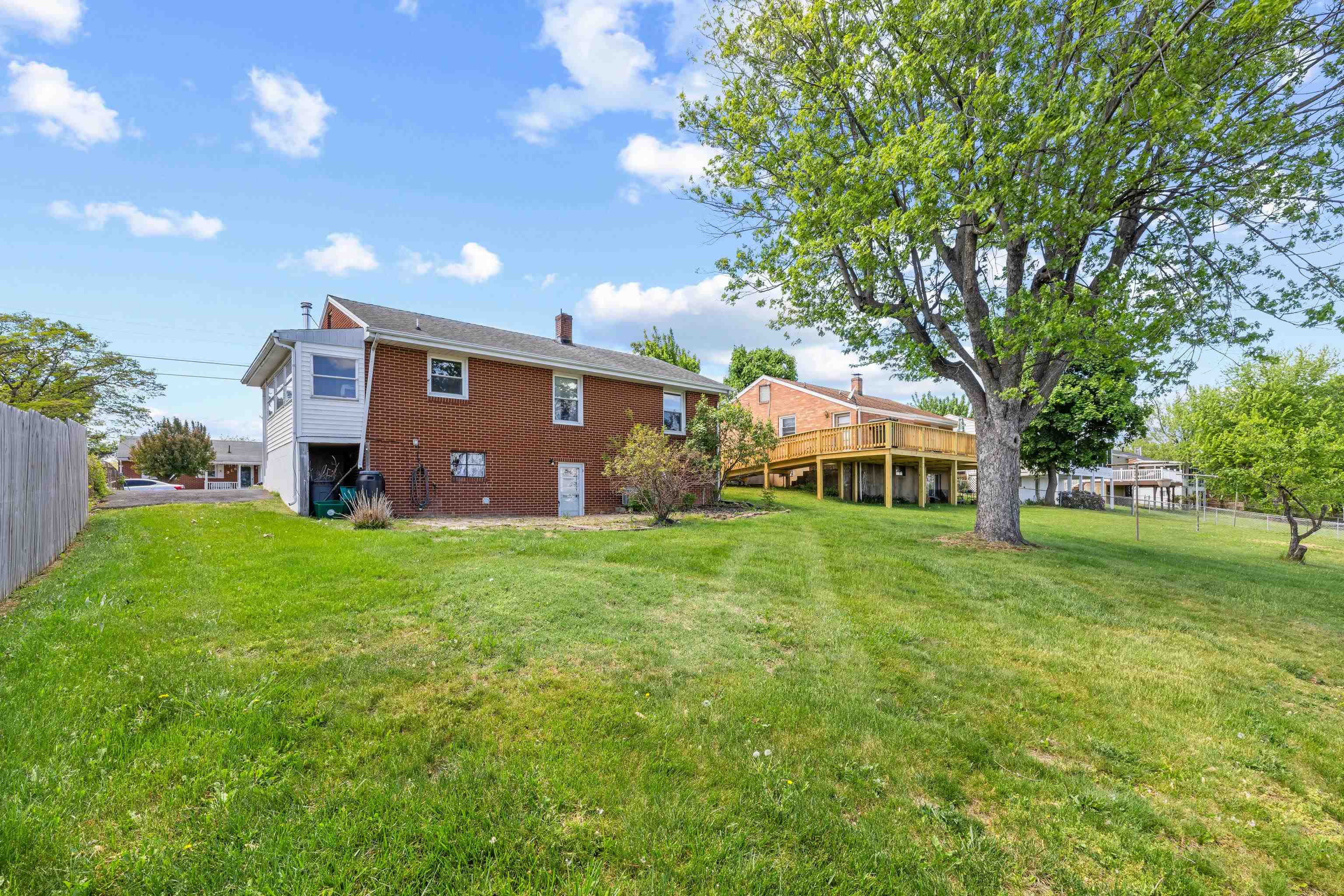 317 RIDGE RD, STAUNTON, Virginia 24401, 2 Bedrooms Bedrooms, ,1 BathroomBathrooms,Residential,317 RIDGE RD,676199 MLS # 676199