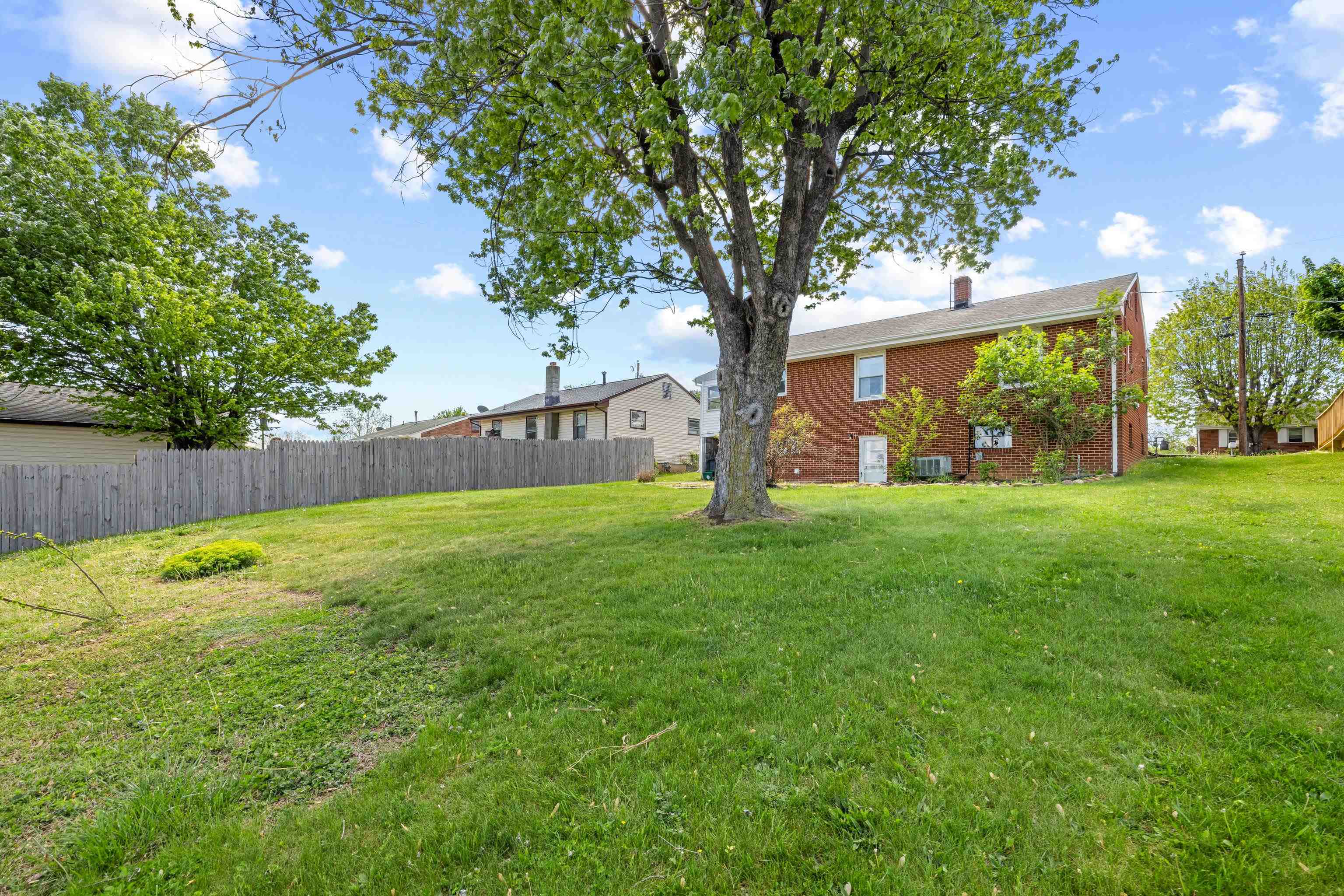 317 RIDGE RD, STAUNTON, Virginia 24401, 2 Bedrooms Bedrooms, ,1 BathroomBathrooms,Residential,317 RIDGE RD,676199 MLS # 676199