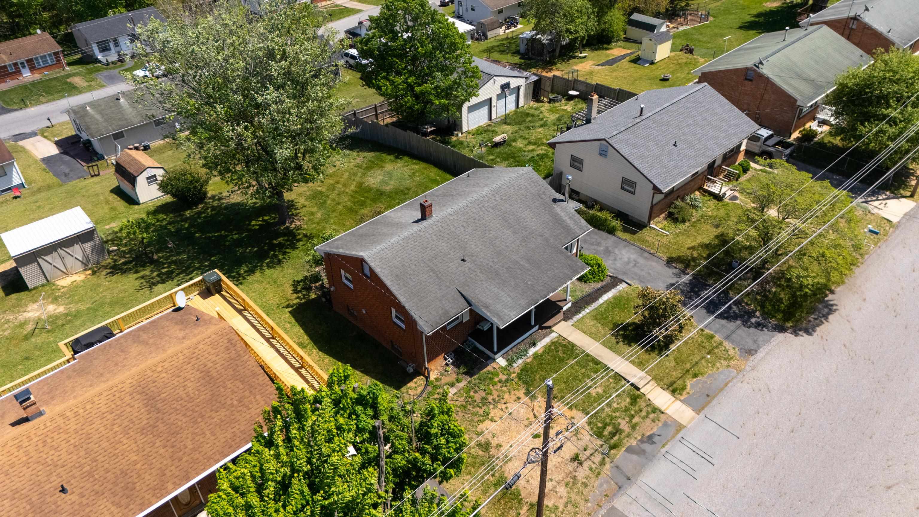 317 RIDGE RD, STAUNTON, Virginia 24401, 2 Bedrooms Bedrooms, ,1 BathroomBathrooms,Residential,317 RIDGE RD,676199 MLS # 676199