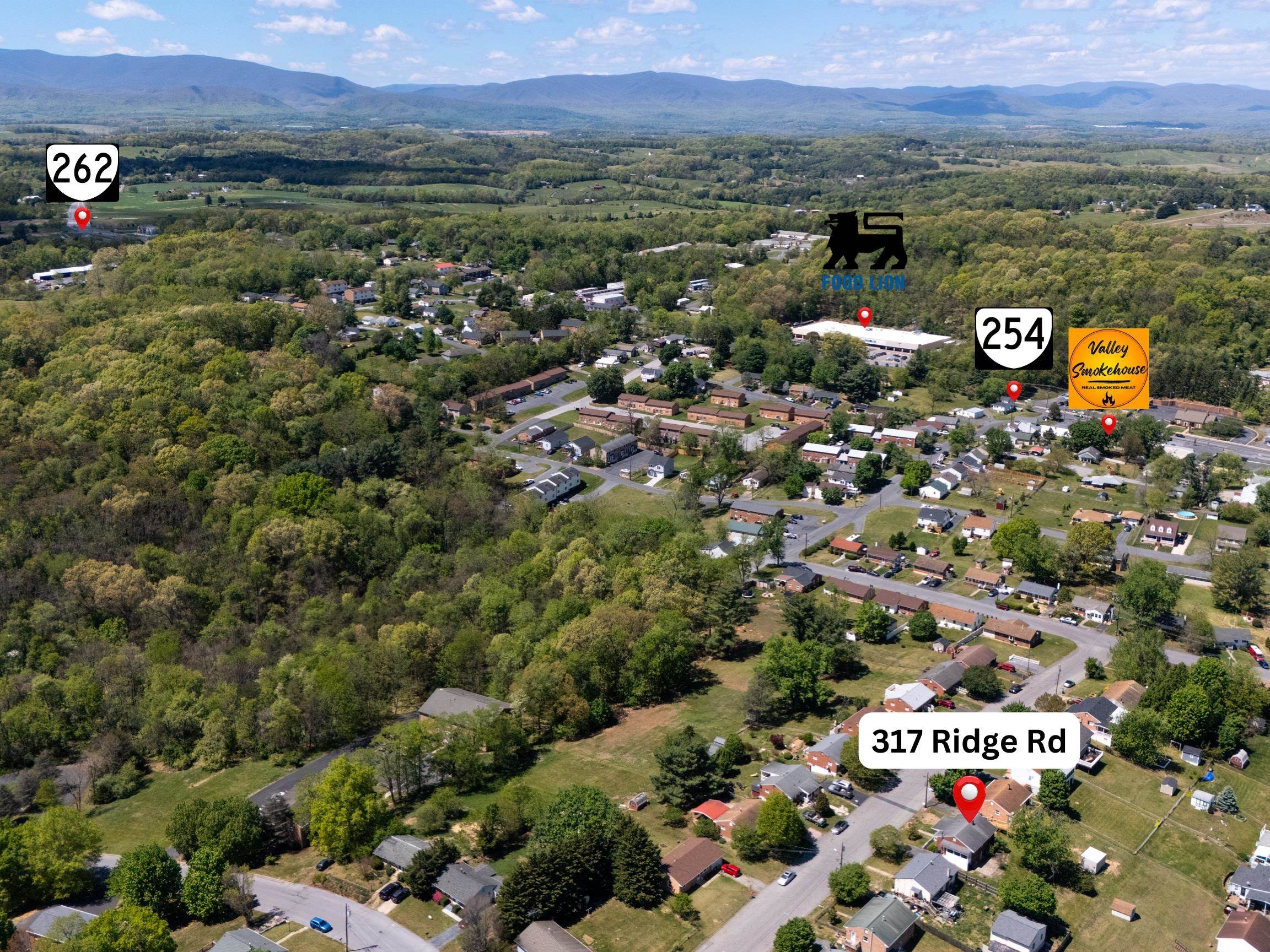 317 RIDGE RD, STAUNTON, Virginia 24401, 2 Bedrooms Bedrooms, ,1 BathroomBathrooms,Residential,317 RIDGE RD,676199 MLS # 676199