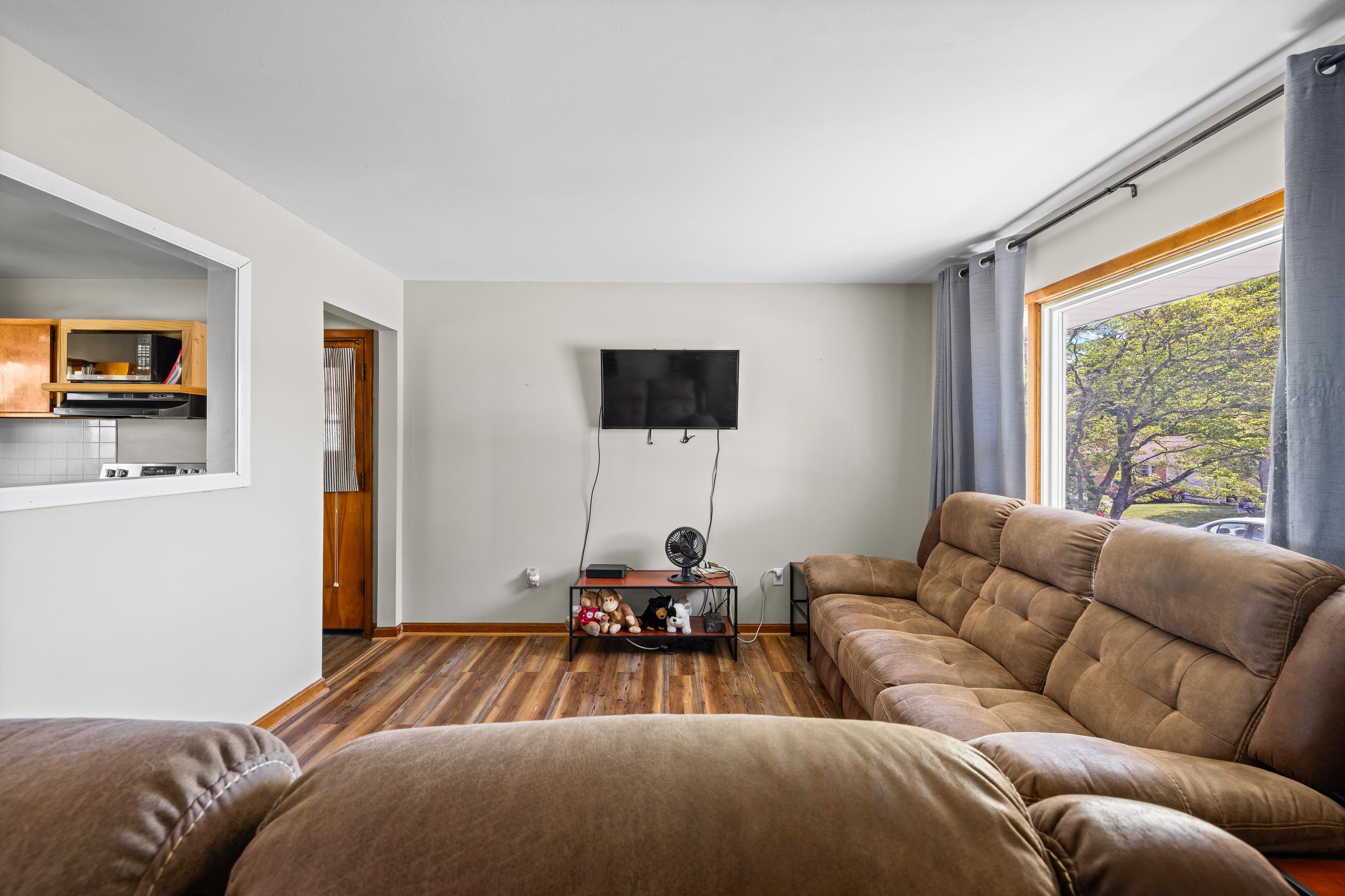 317 RIDGE RD, STAUNTON, Virginia 24401, 2 Bedrooms Bedrooms, ,1 BathroomBathrooms,Residential,317 RIDGE RD,676199 MLS # 676199