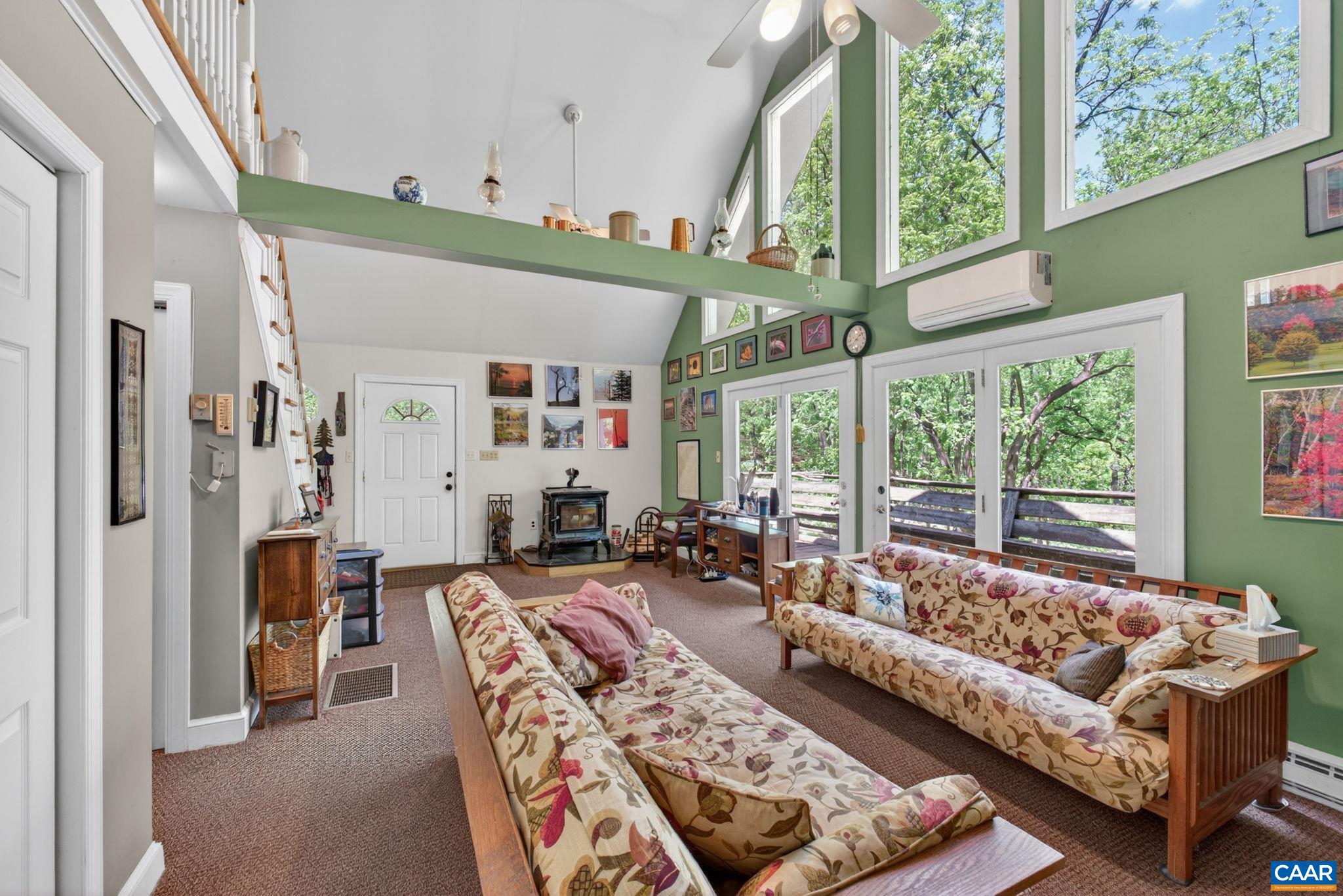 5357 TURKEY SAG RD, KESWICK, Virginia 22947, 3 Bedrooms Bedrooms, ,1 BathroomBathrooms,Residential,5357 TURKEY SAG RD,676200 MLS # 676200