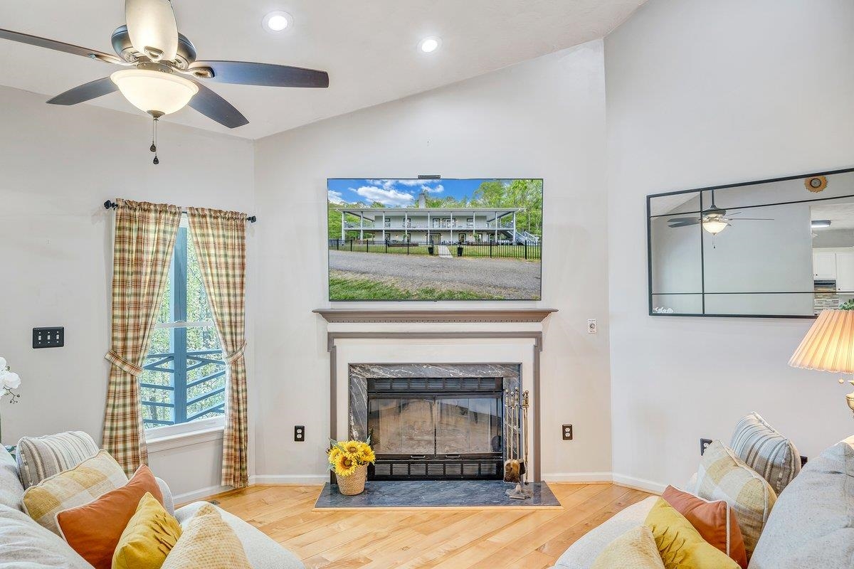 649 GREYLEDGE RD, BUCHANAN, Virginia 24066, 3 Bedrooms Bedrooms, ,4 BathroomsBathrooms,Residential,649 GREYLEDGE RD,676201 MLS # 676201