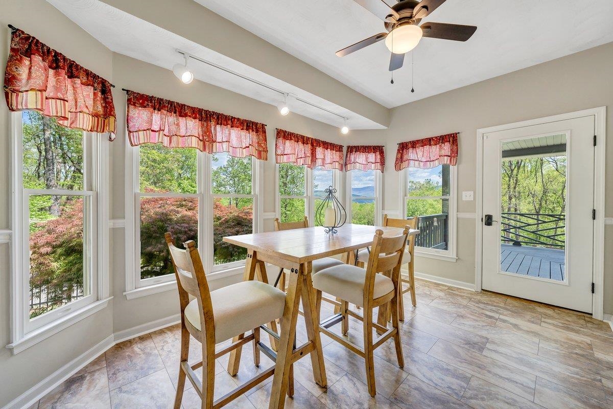 649 GREYLEDGE RD, BUCHANAN, Virginia 24066, 3 Bedrooms Bedrooms, ,4 BathroomsBathrooms,Residential,649 GREYLEDGE RD,676201 MLS # 676201