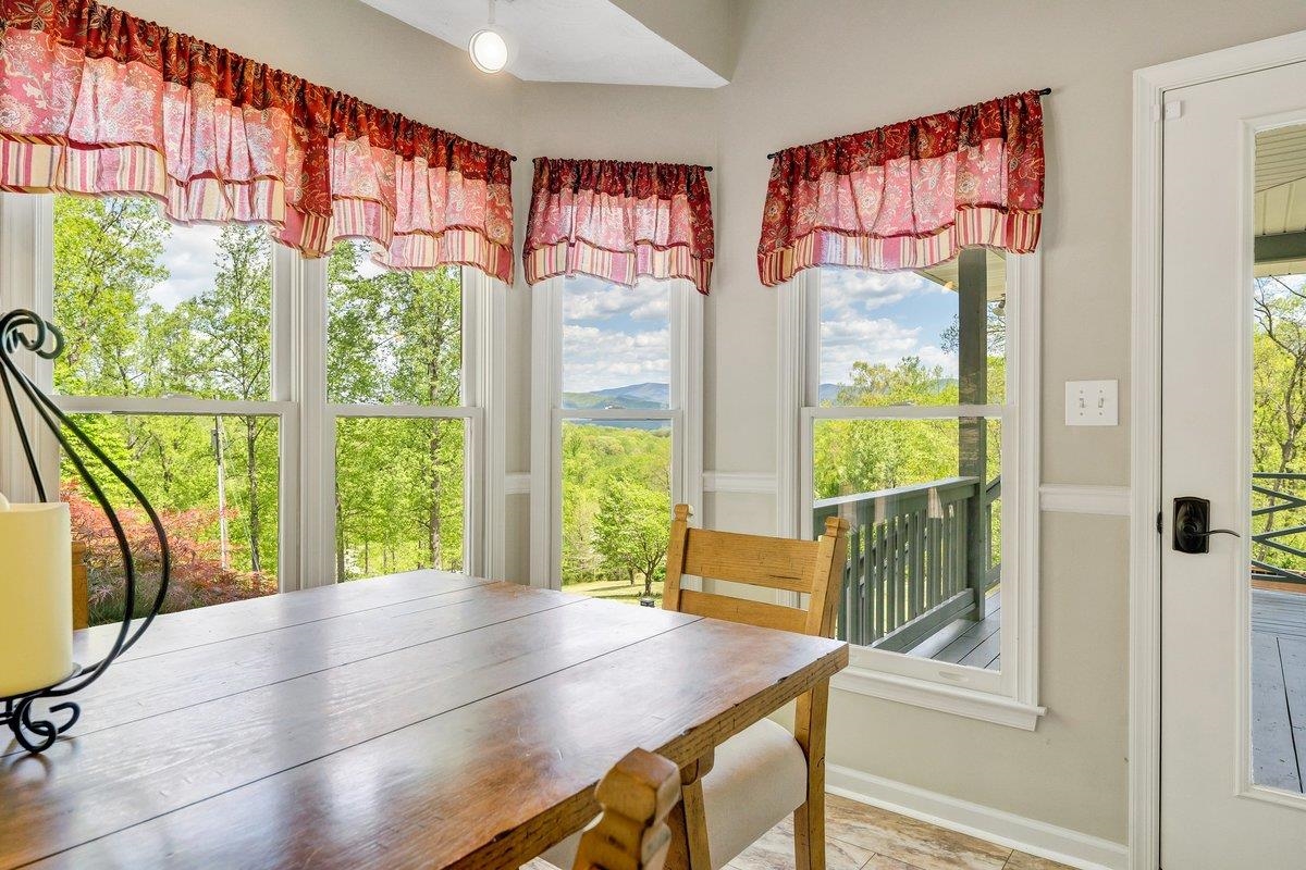 649 GREYLEDGE RD, BUCHANAN, Virginia 24066, 3 Bedrooms Bedrooms, ,4 BathroomsBathrooms,Residential,649 GREYLEDGE RD,676201 MLS # 676201